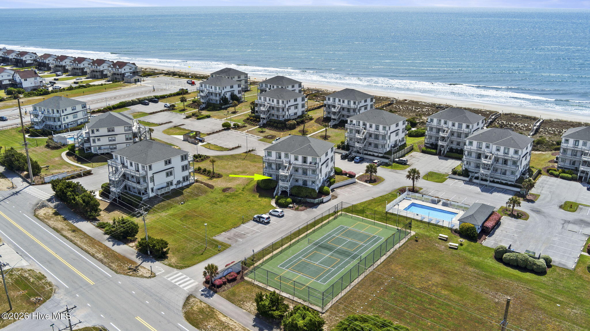 100566433 | Photo 52