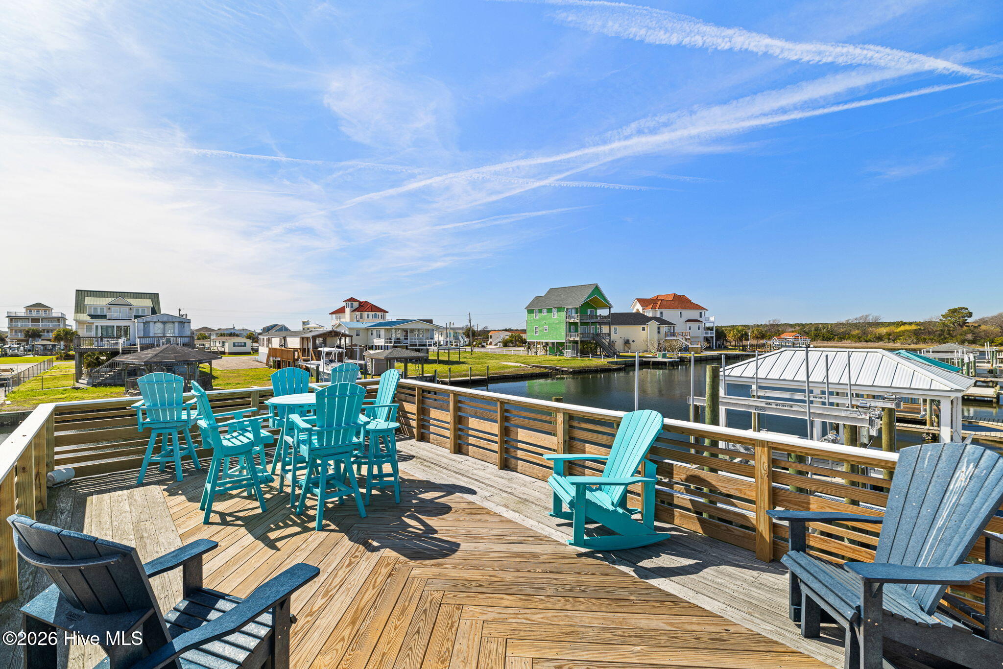 100561406 | Photo 57