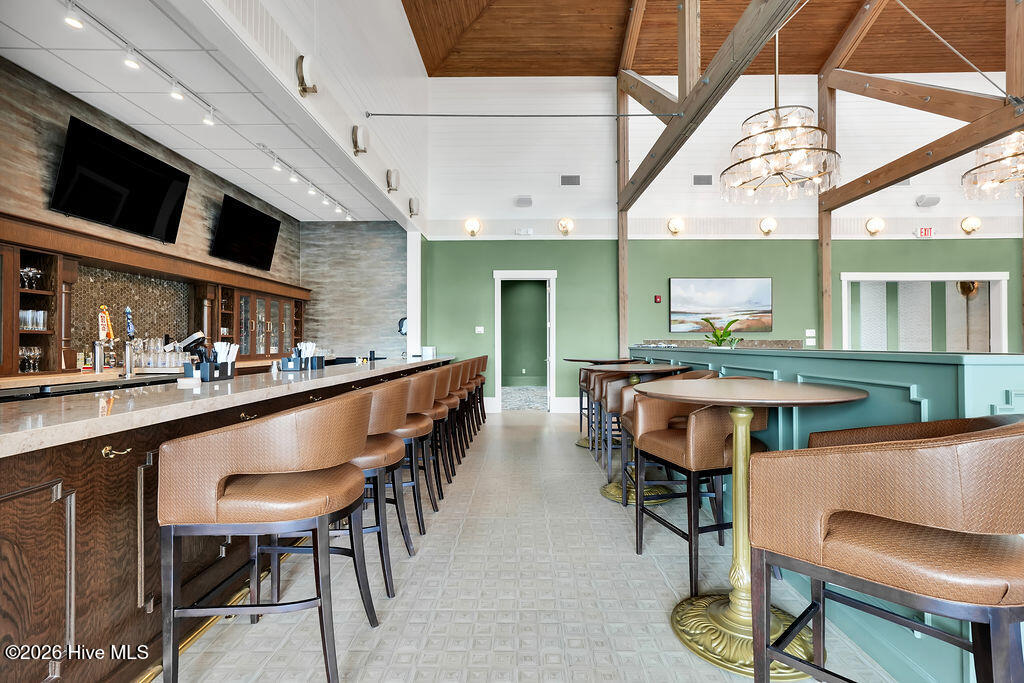 100564545 | Photo 53