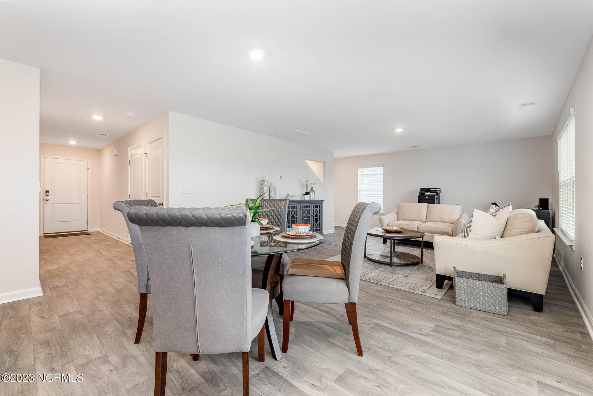 100529753 | Photo 14