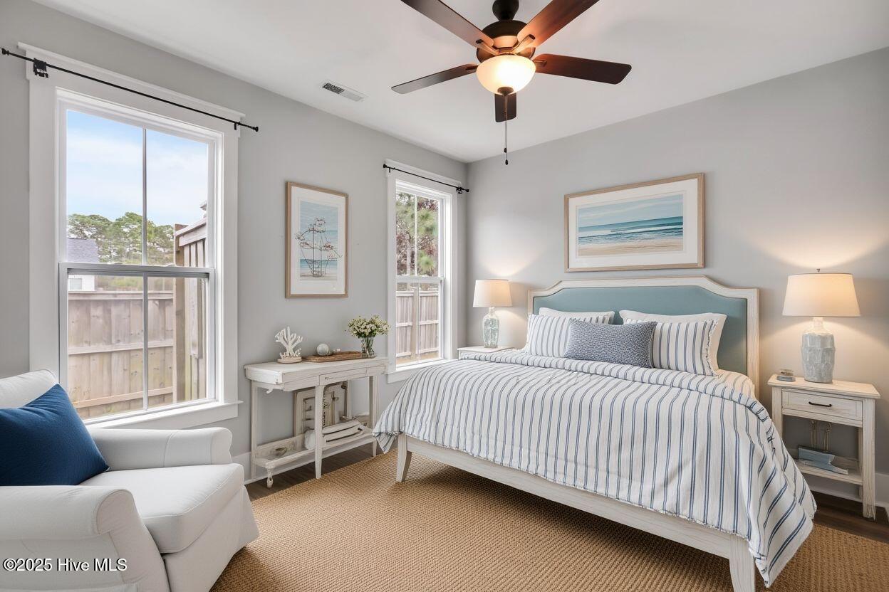 100544245 | Photo 35