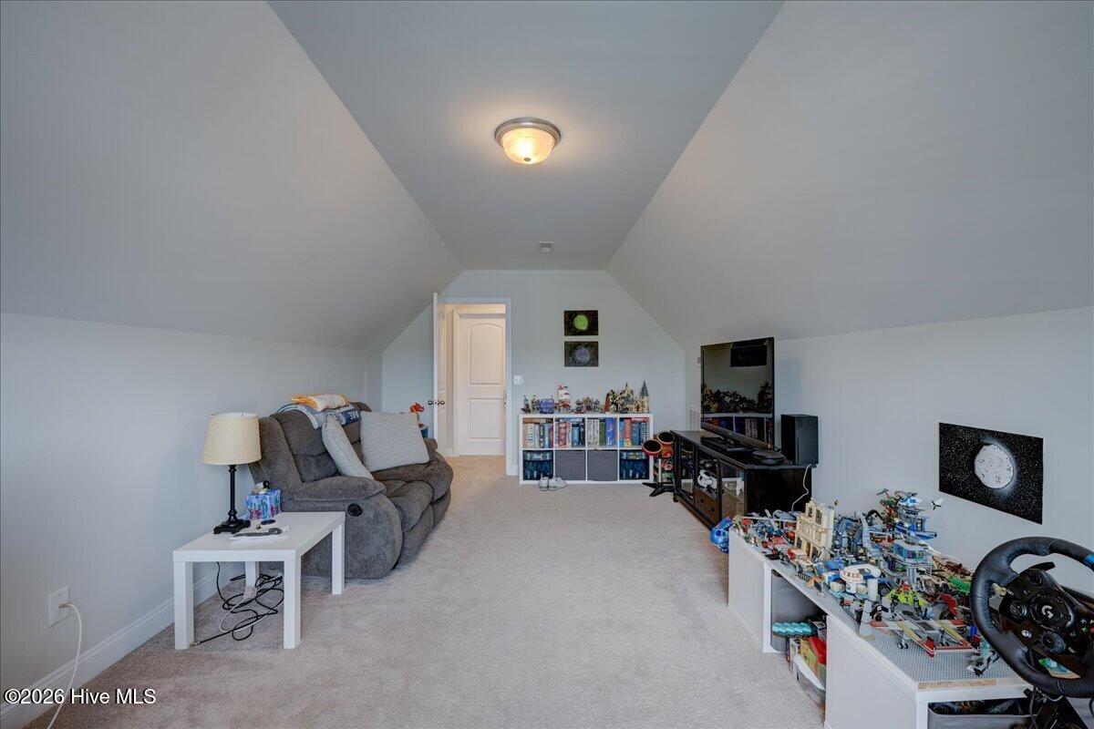 100569767 | Photo 31