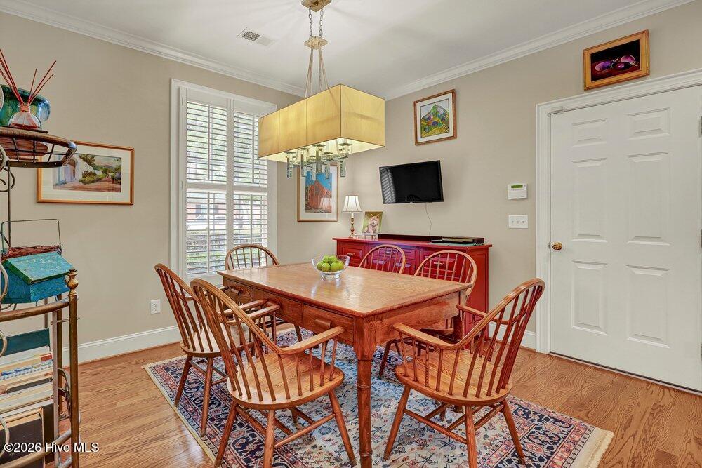 100561548 | Photo 24