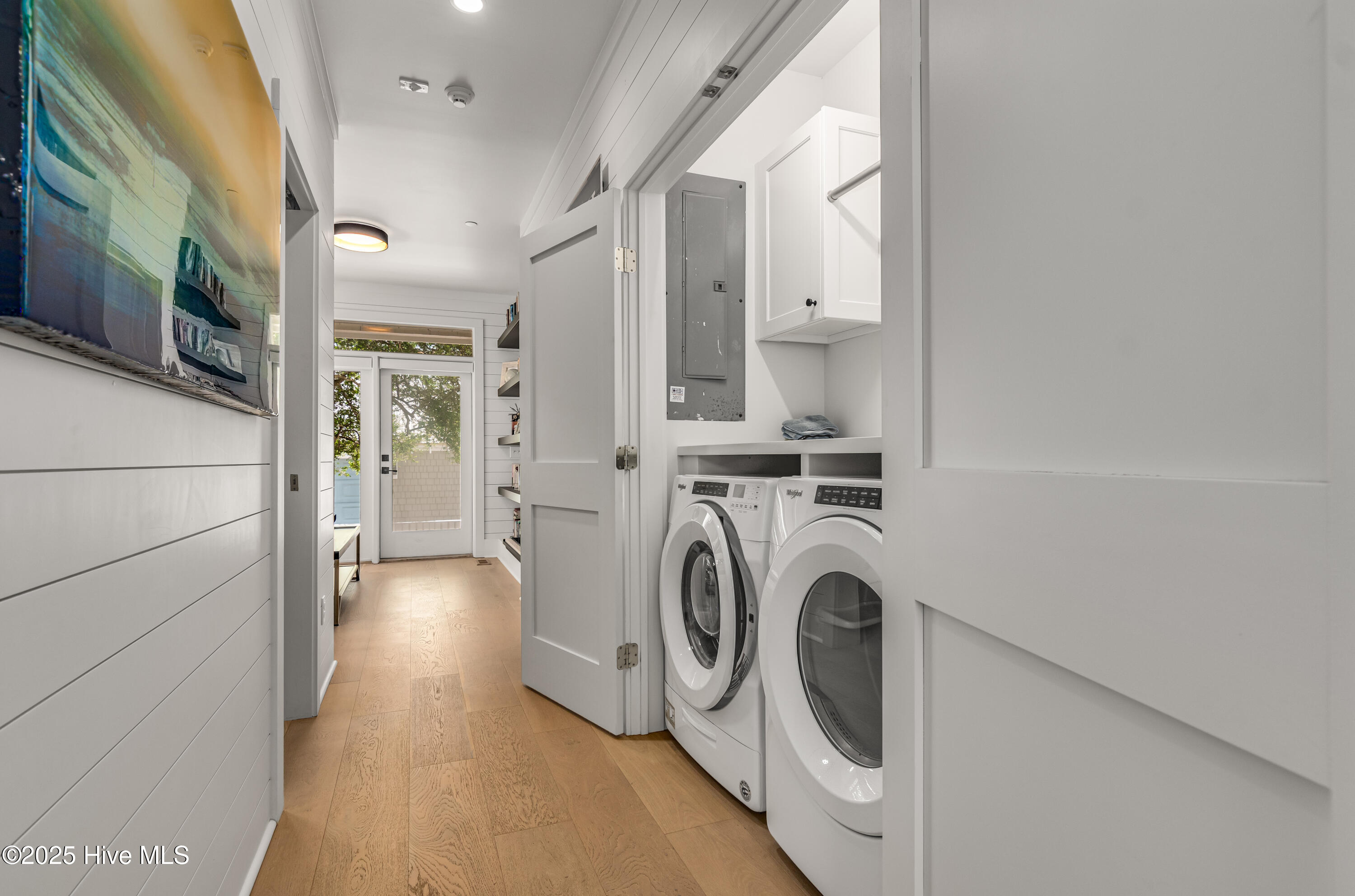 100521321 | Photo 45