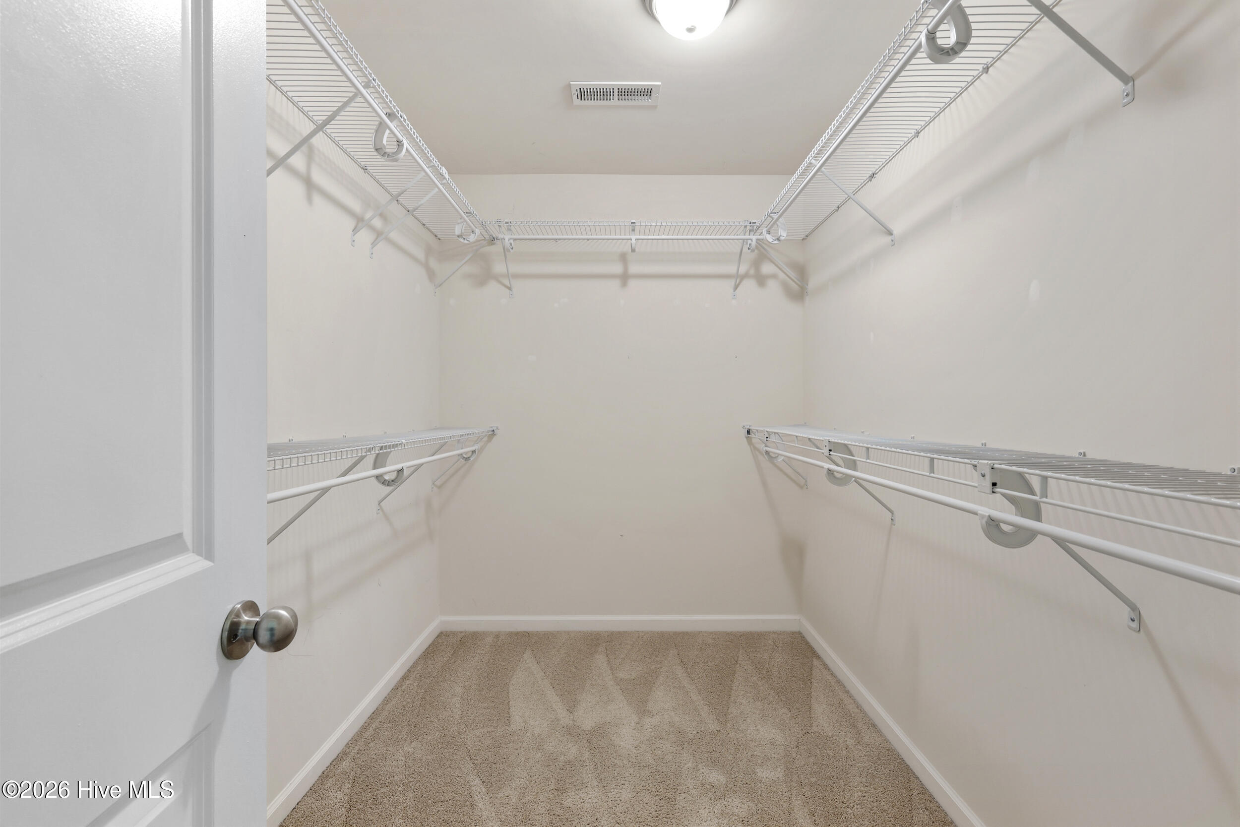 100567487 | Photo 14