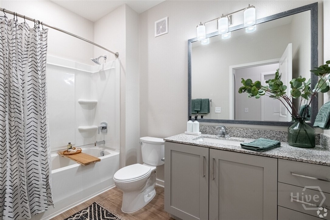 5670 Ogeechee Road UNIT Oak, Savannah, GA, 31405