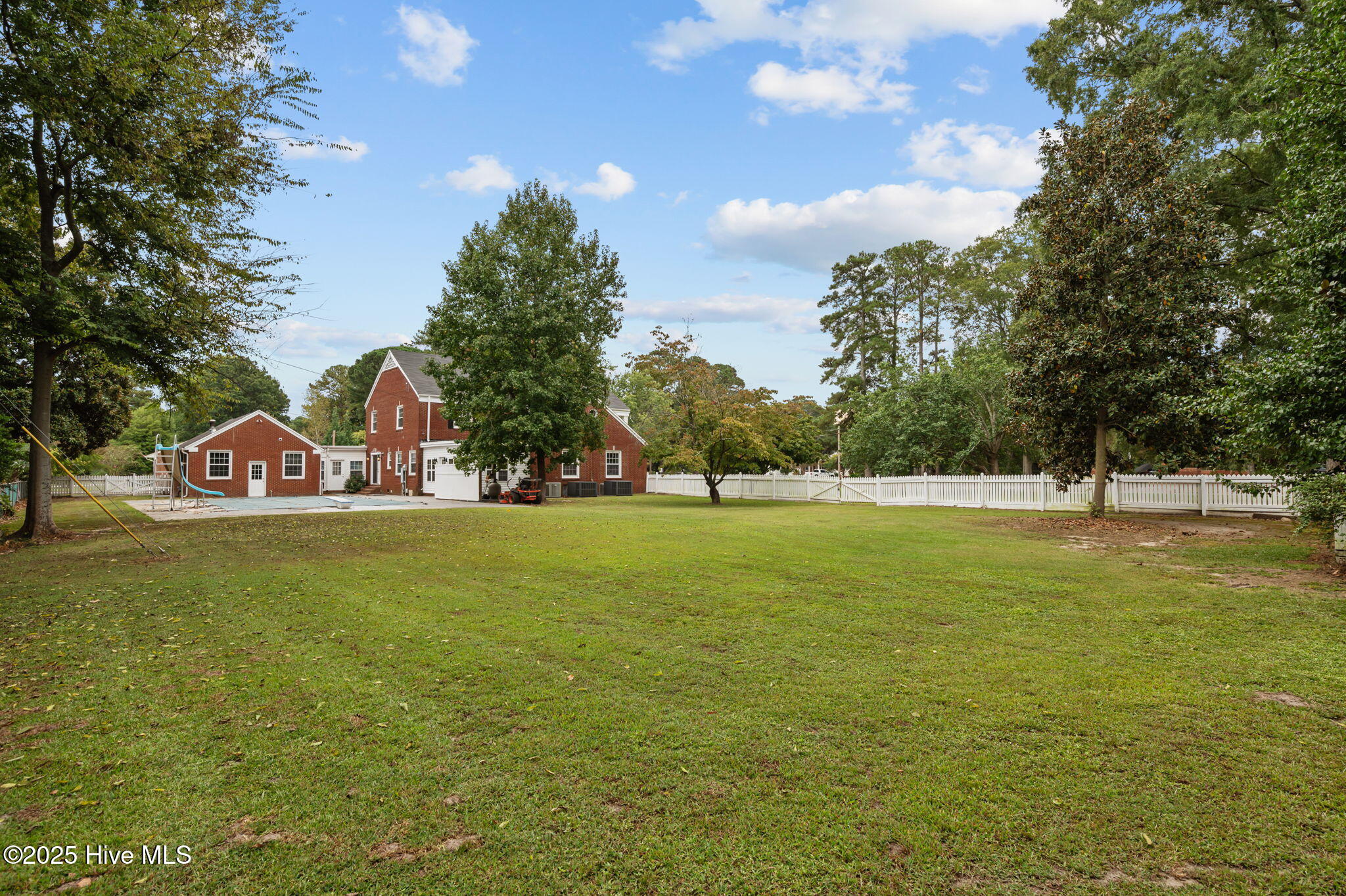 Homes for sale in Tarboro, NC | 800 S Howard Cir, Tarboro, NC 27886 | MLS# 100531170