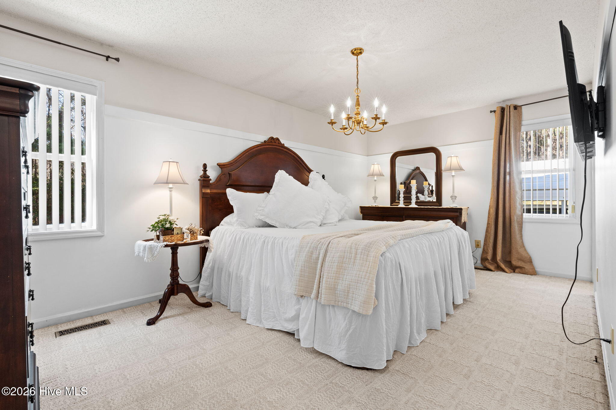 100549779 | Photo 17