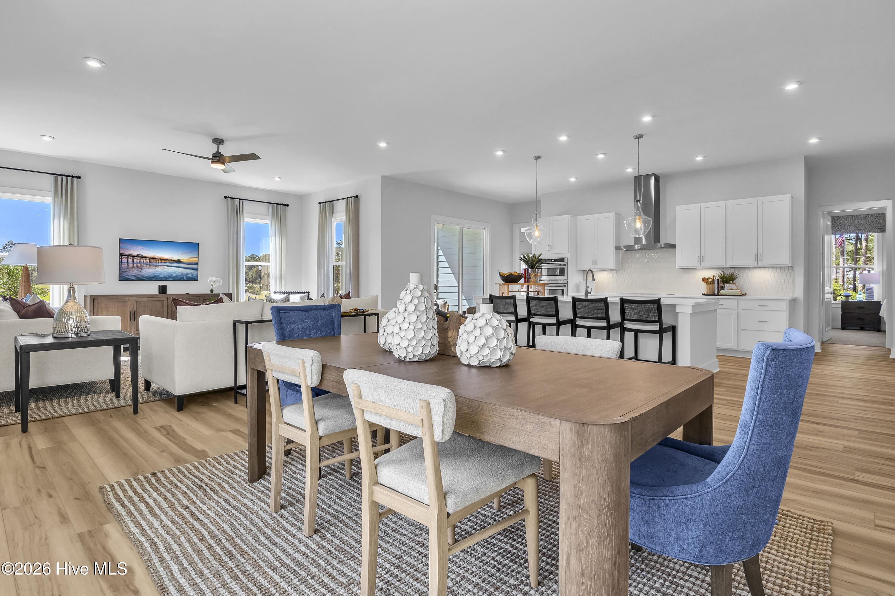 100553616 | Photo 10