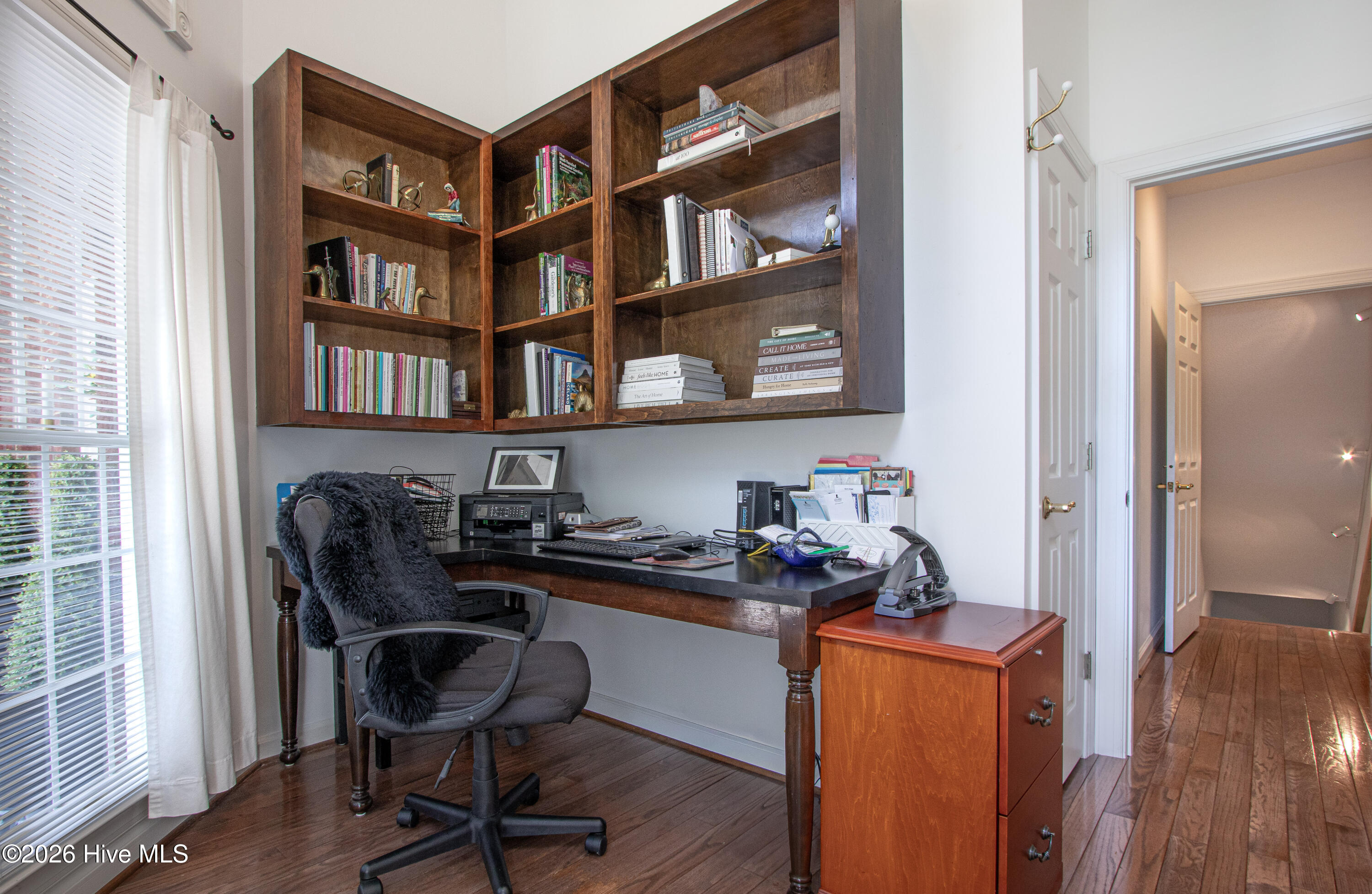 MainLevelOffice1