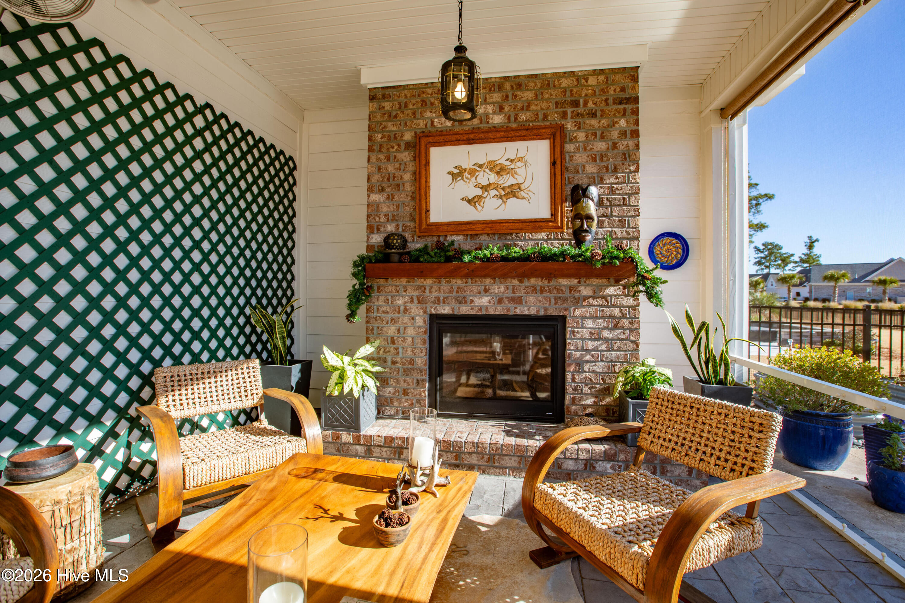 100550328 | Photo 26