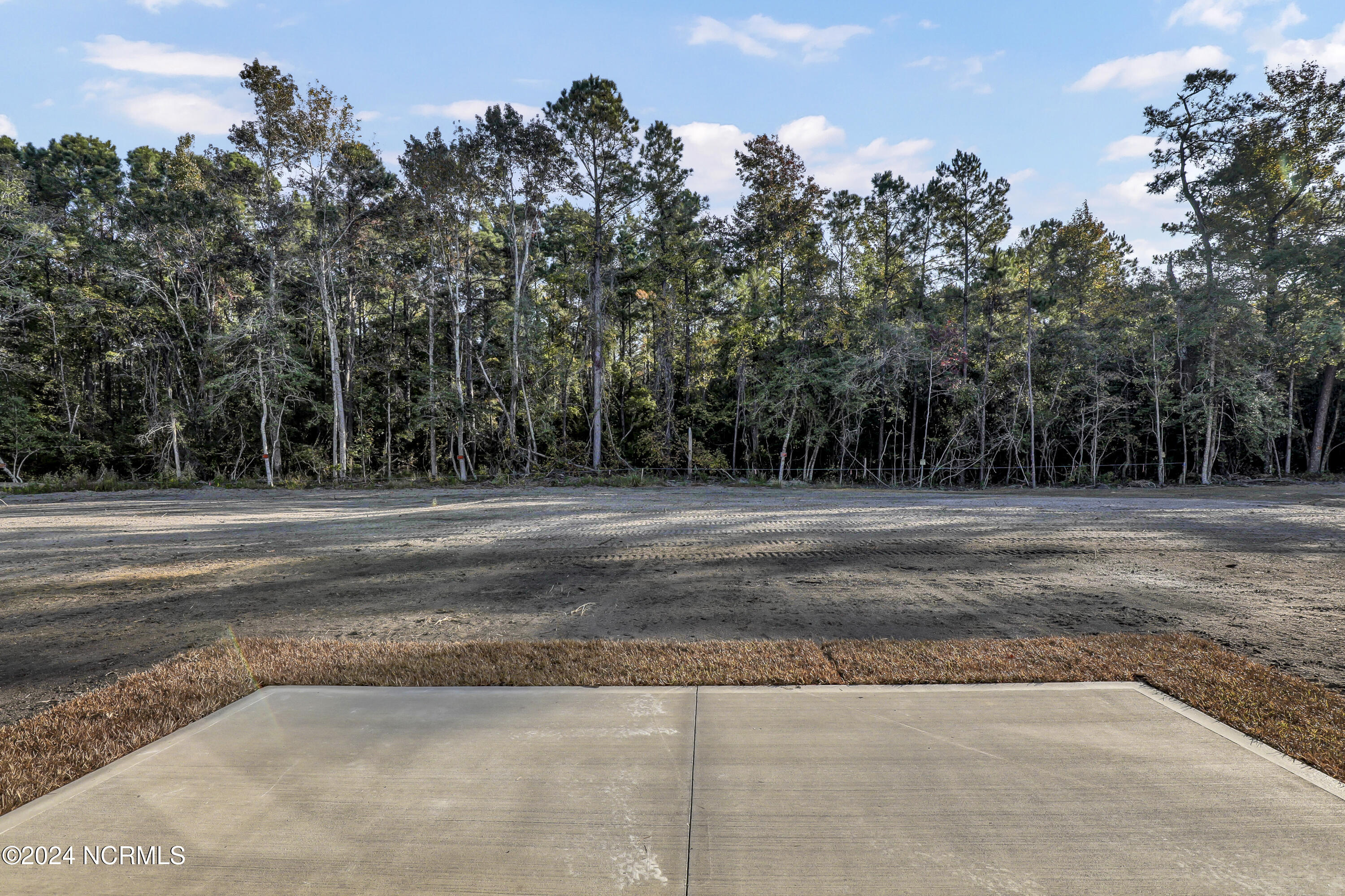 100446985 | Photo 32