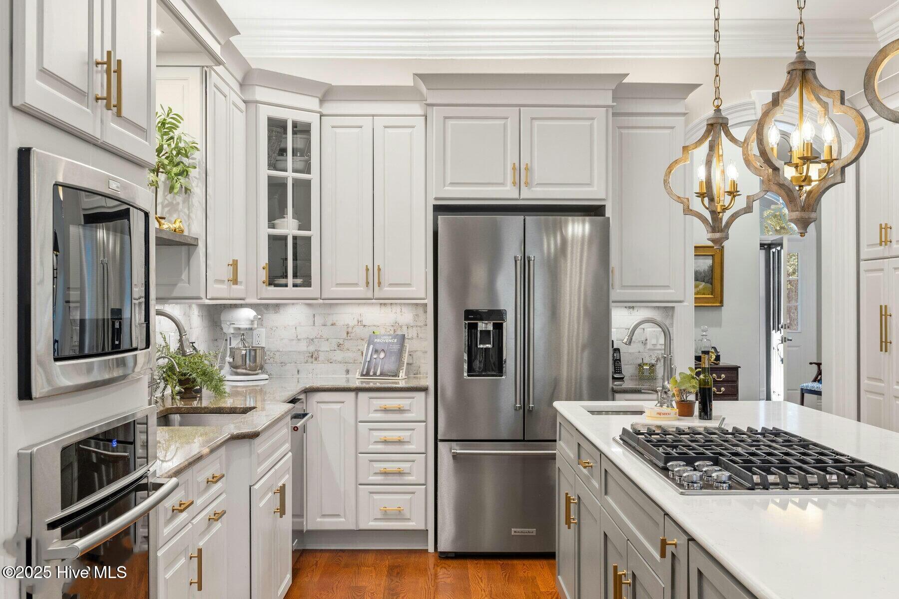 100549580 | Photo 19