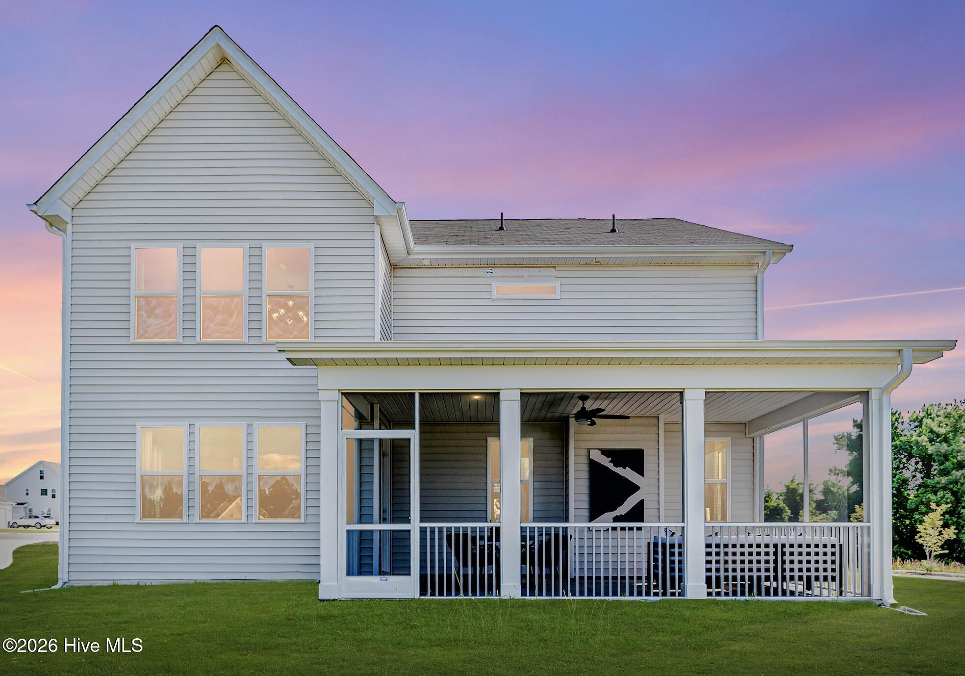 100548090 | Photo 42