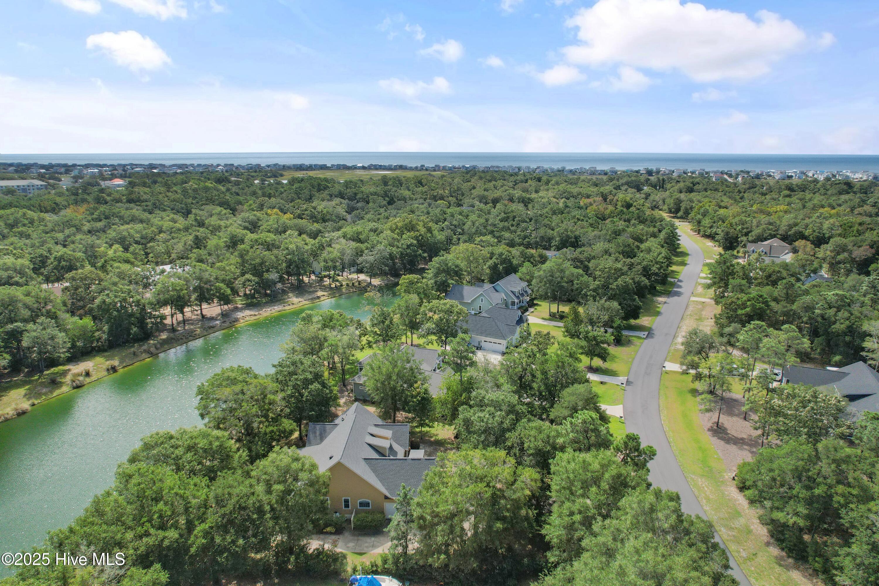 100528627 | Photo 47