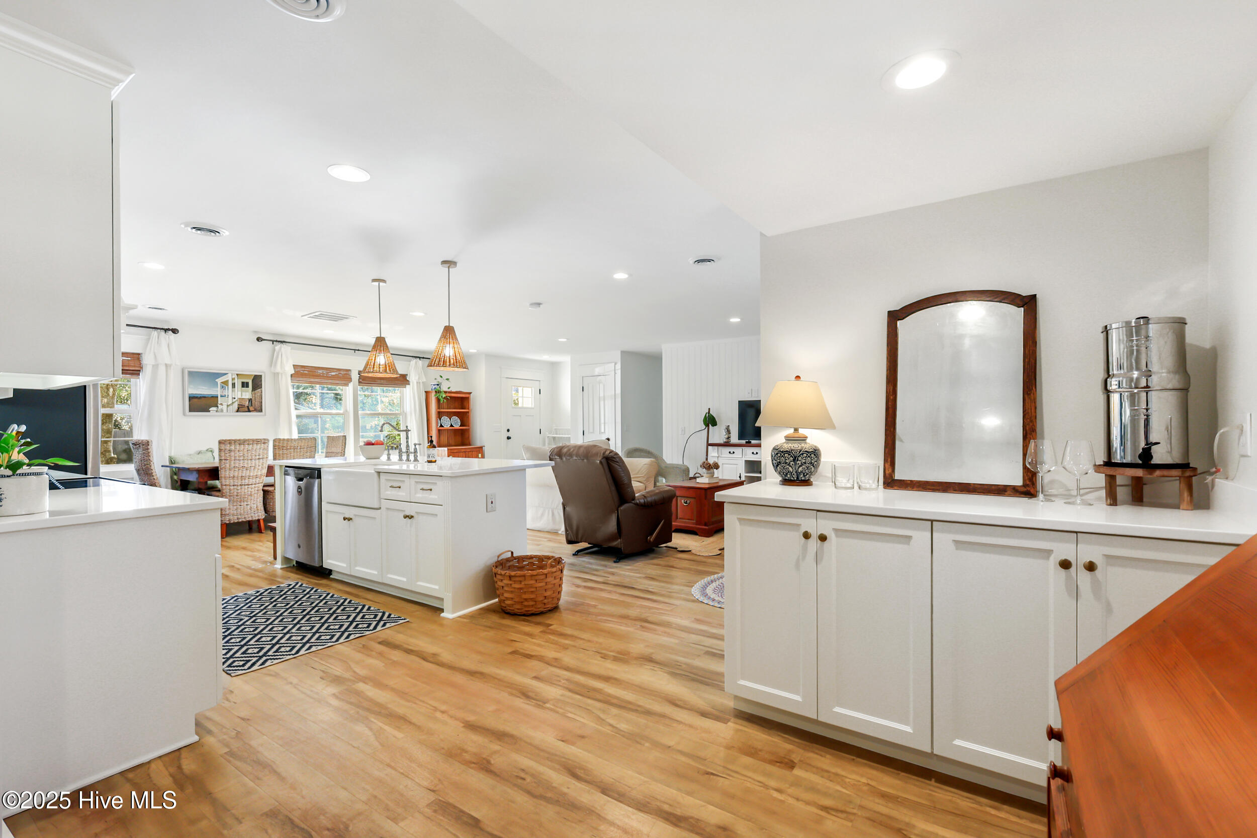 100545776 | Photo 13