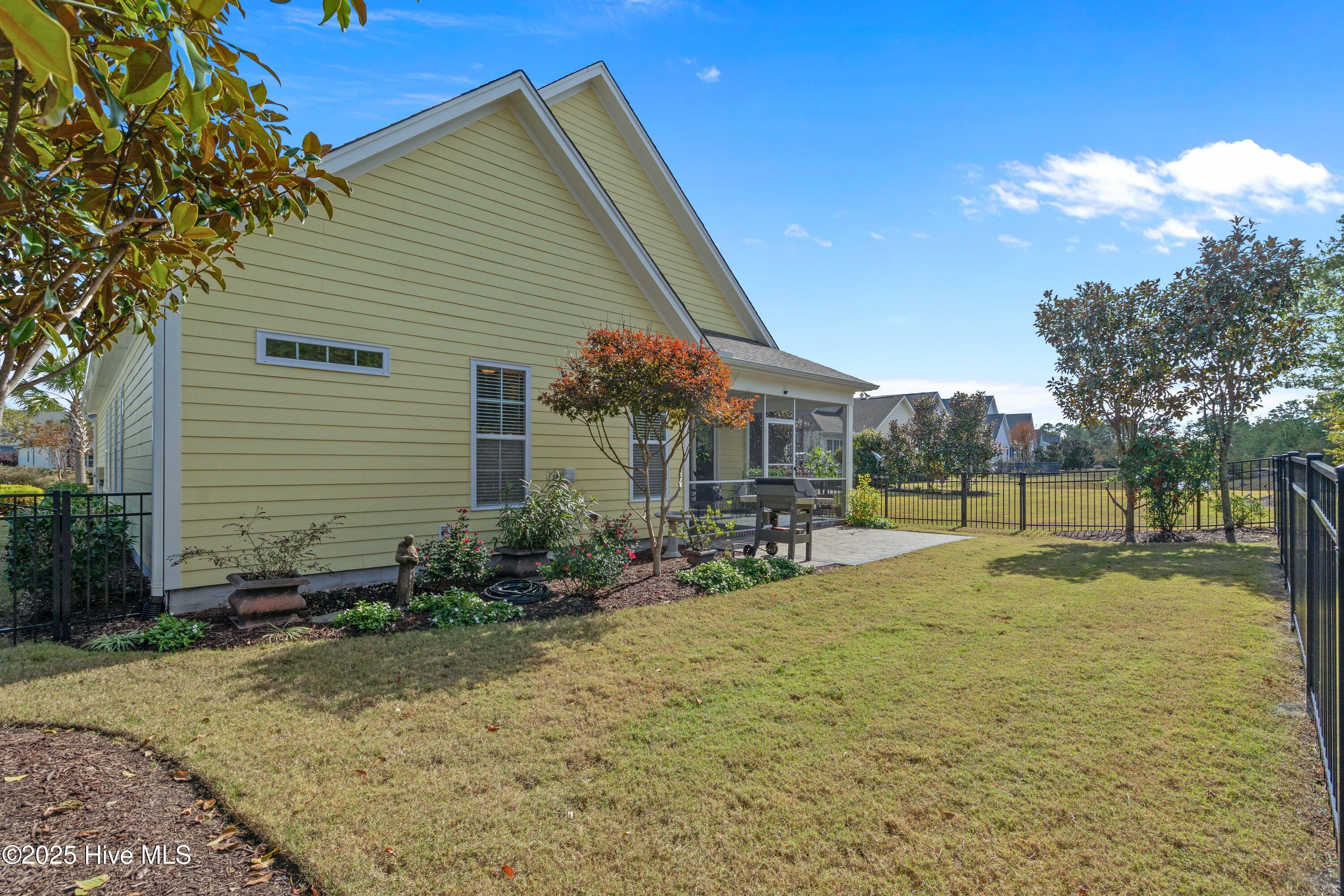 100539660 | Photo 55