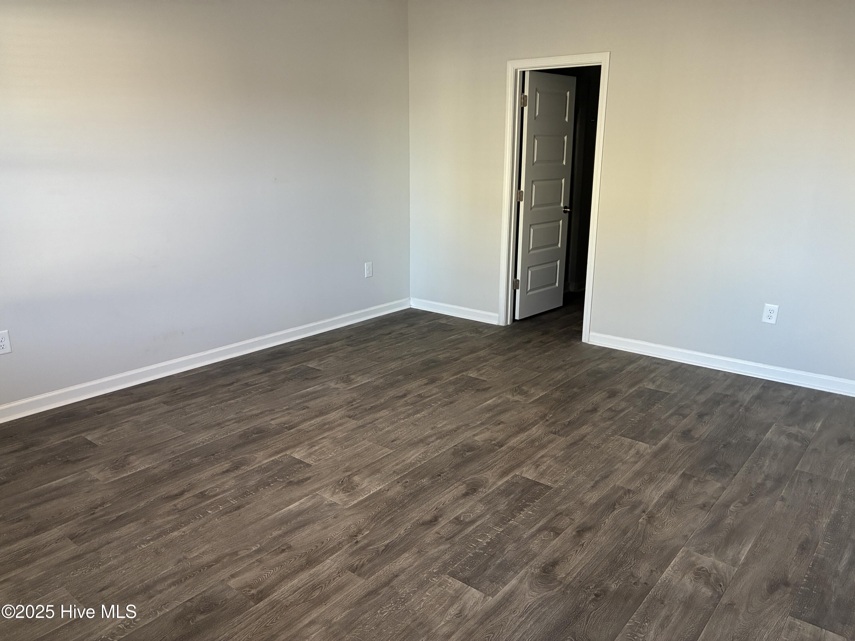 100569016 | Photo 10