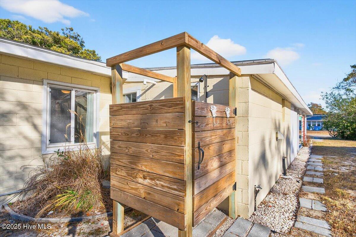 100547366 | Photo 39