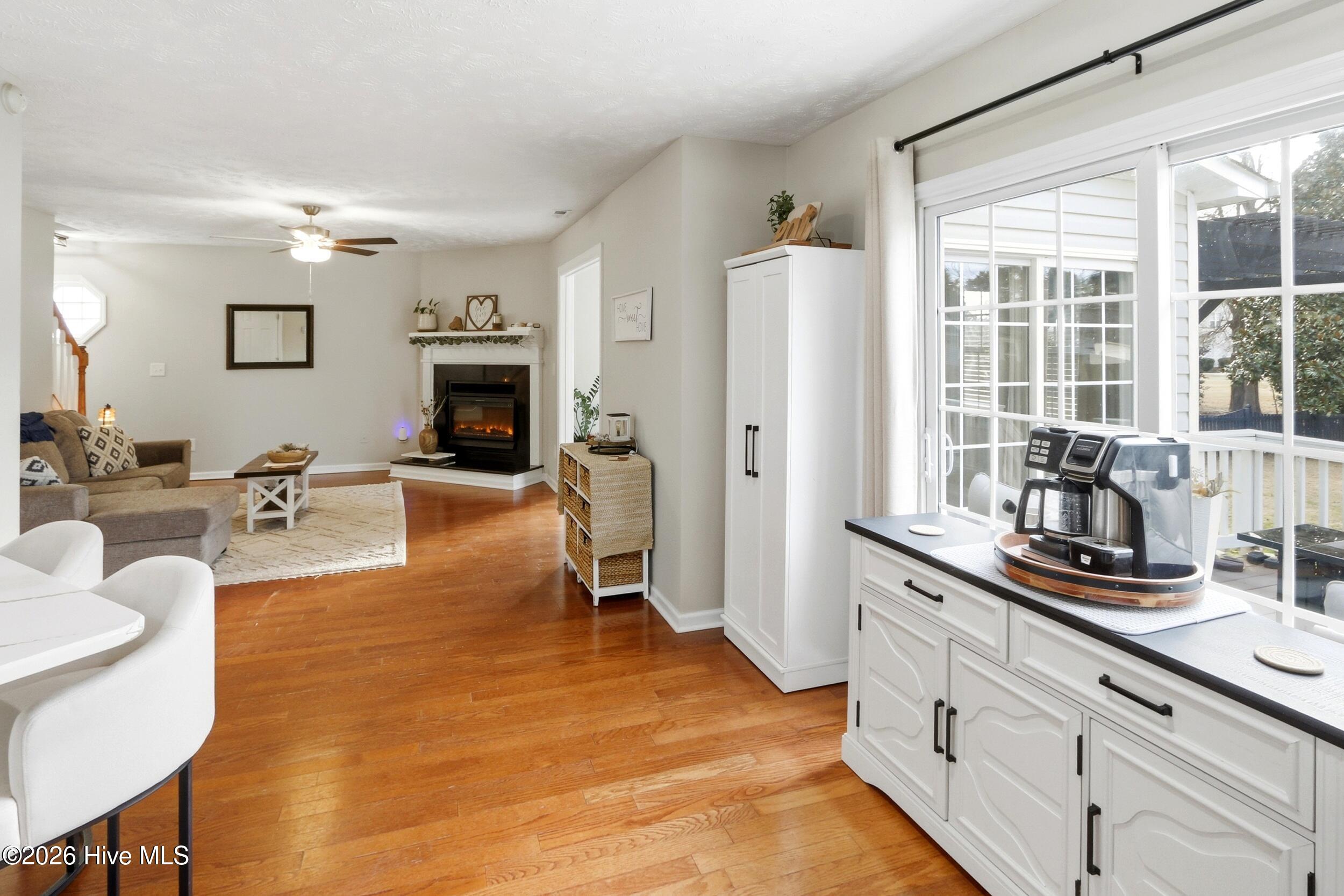 100551374 | Photo 32