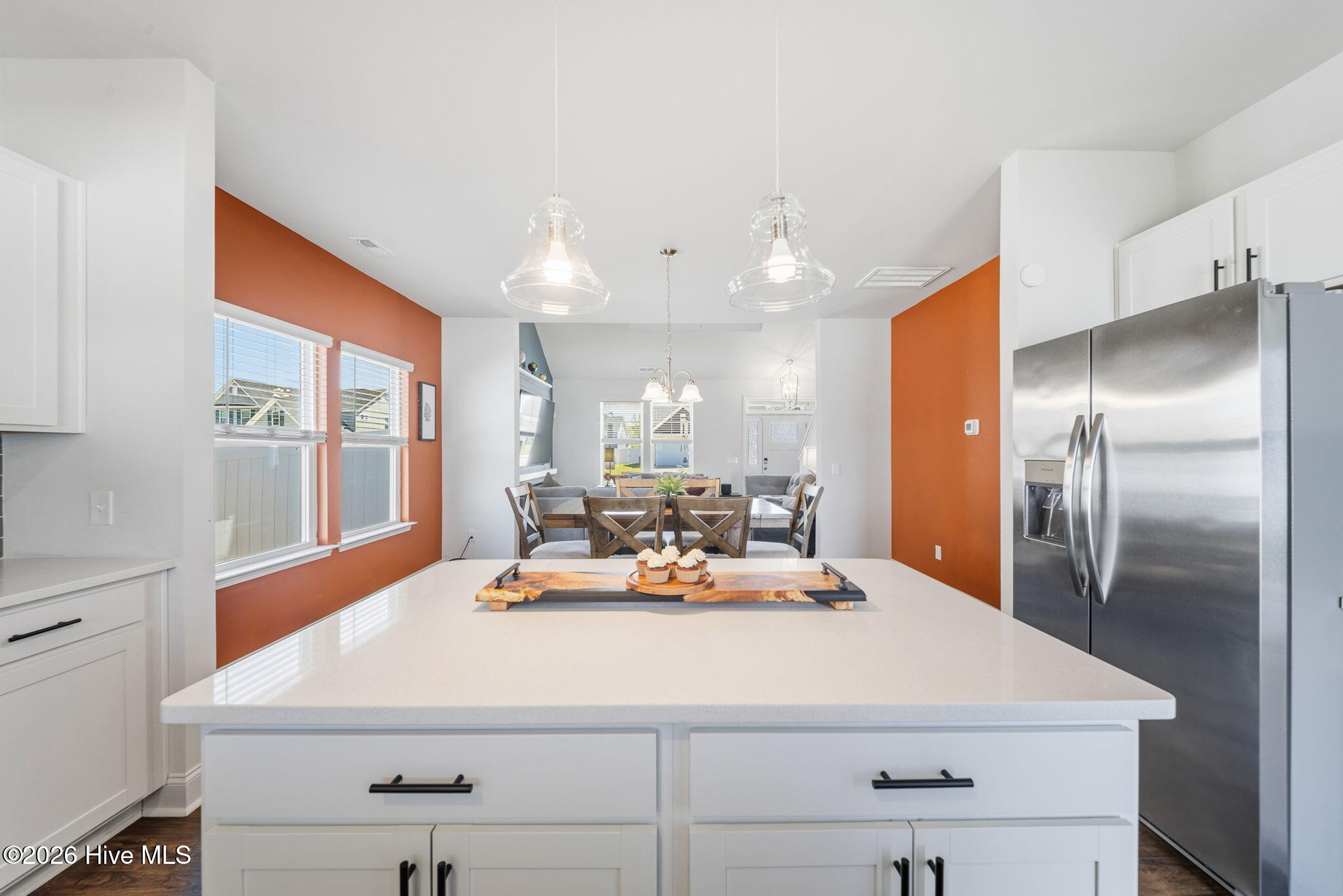 100566000 | Photo 21