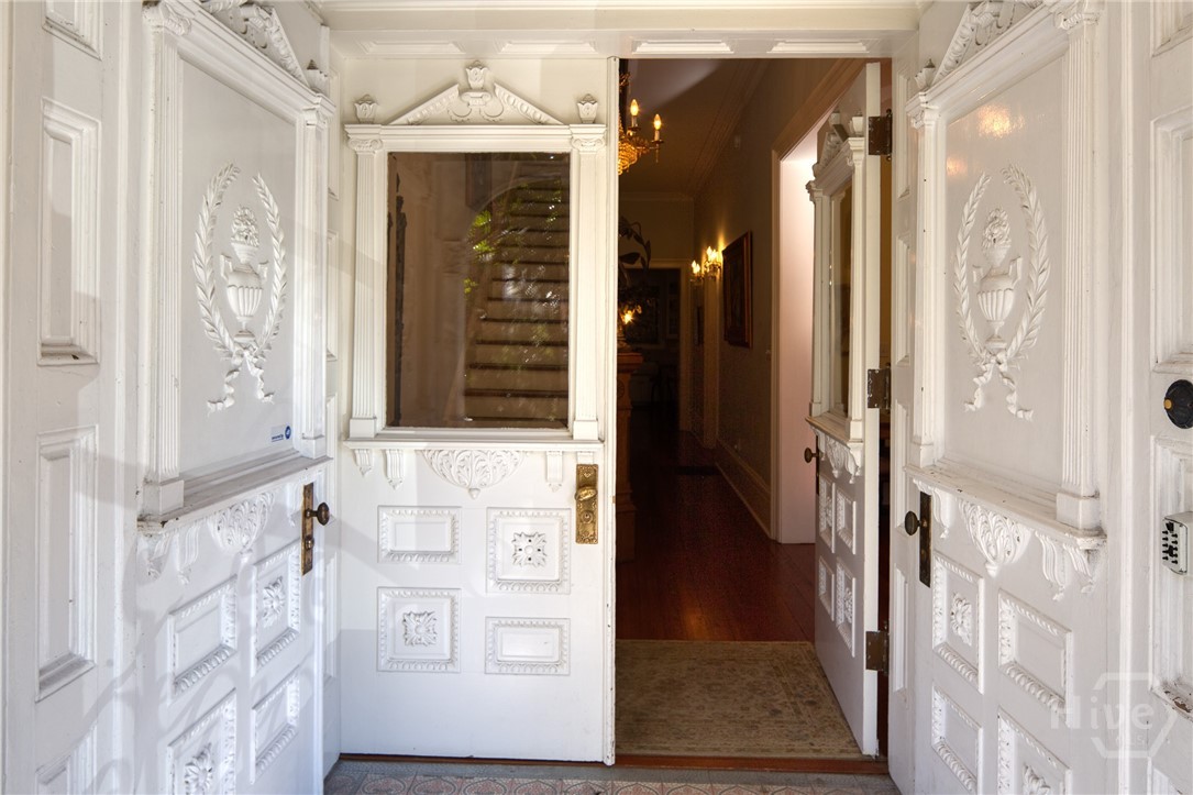 14 E Taylor Street, Savannah, GA, 31401