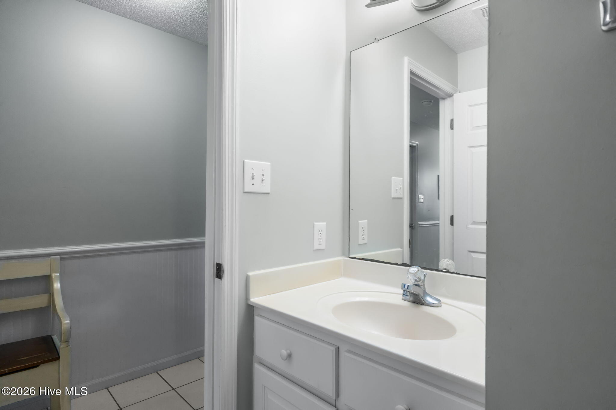 100558728 | Photo 22