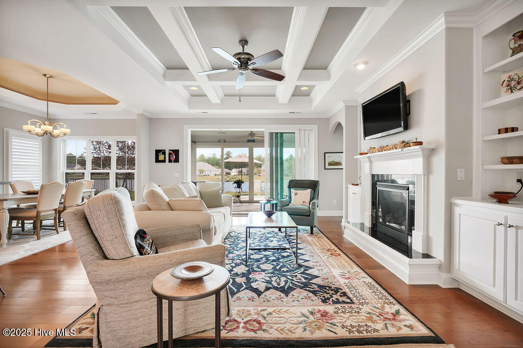 100534763 | Photo 10