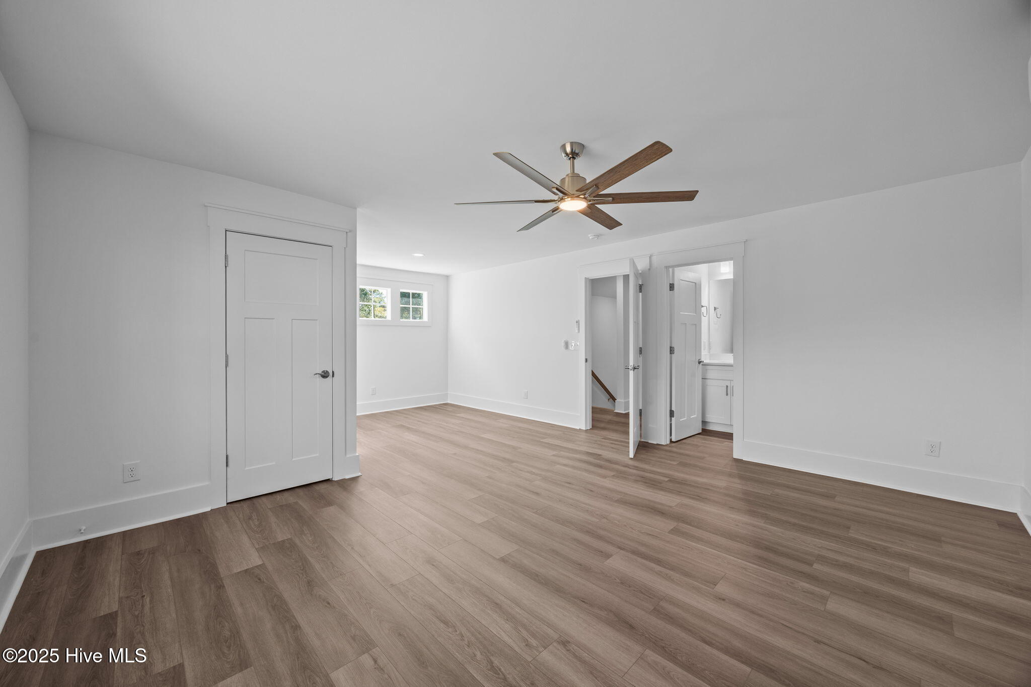 100532112 | Photo 29