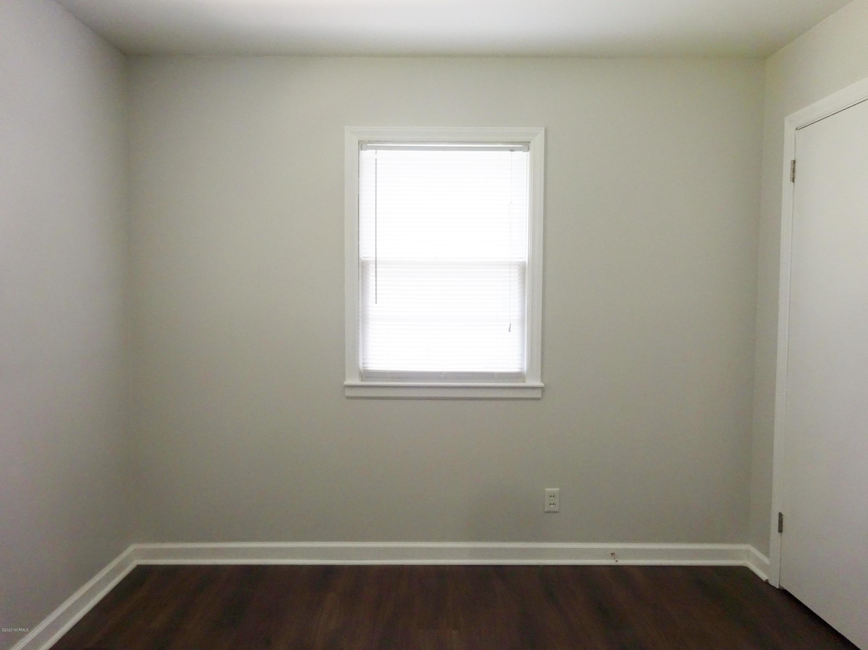 100558565 | Photo 12