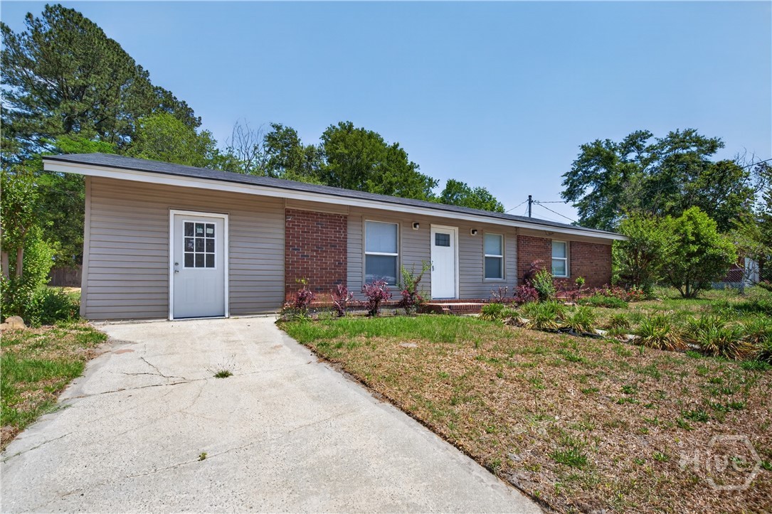 Homes for sale in Claxton, GA | 109 Elm St, Claxton, GA 30417 | MLS# SA354574
