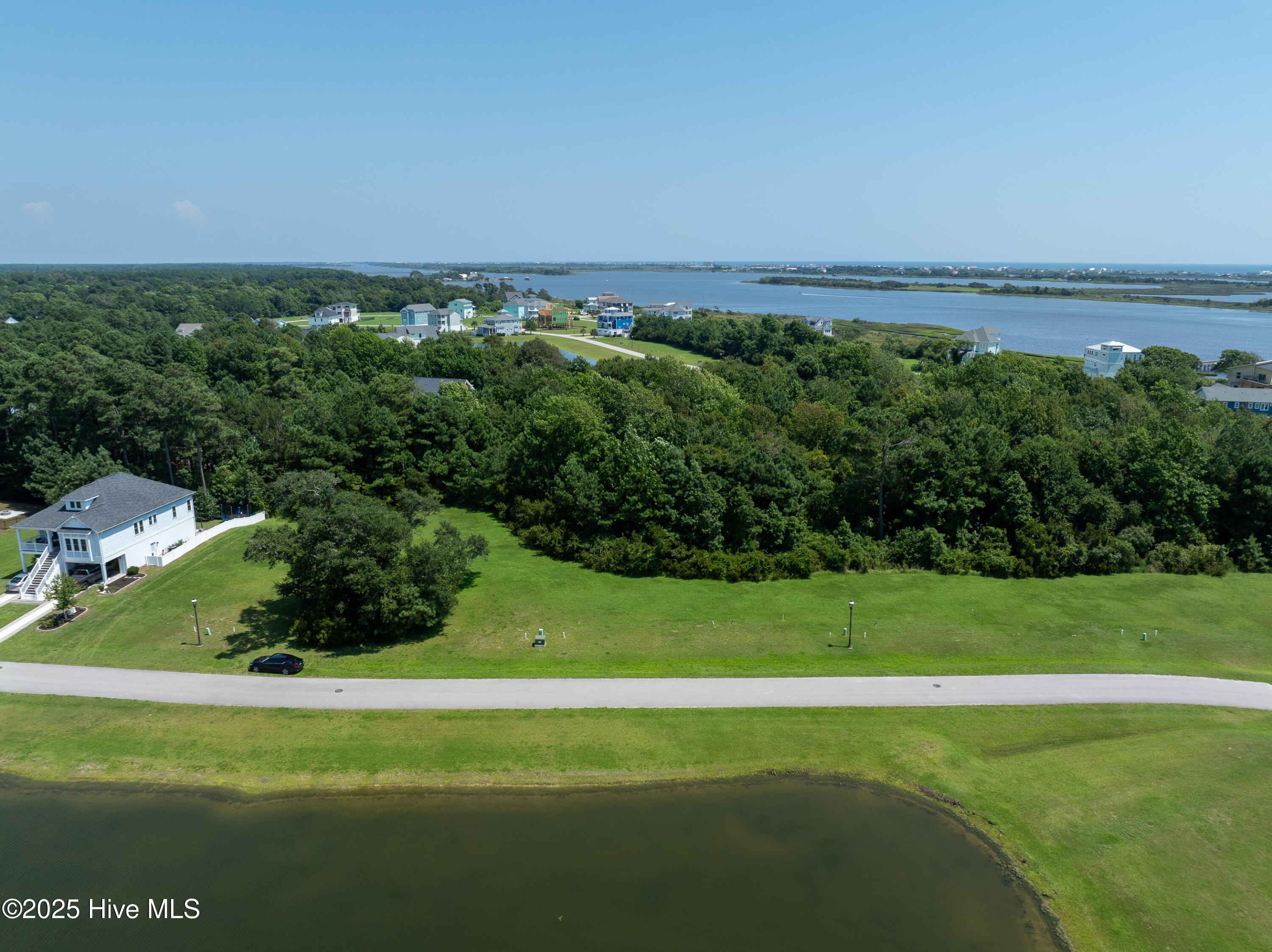 100437407 | Photo 15