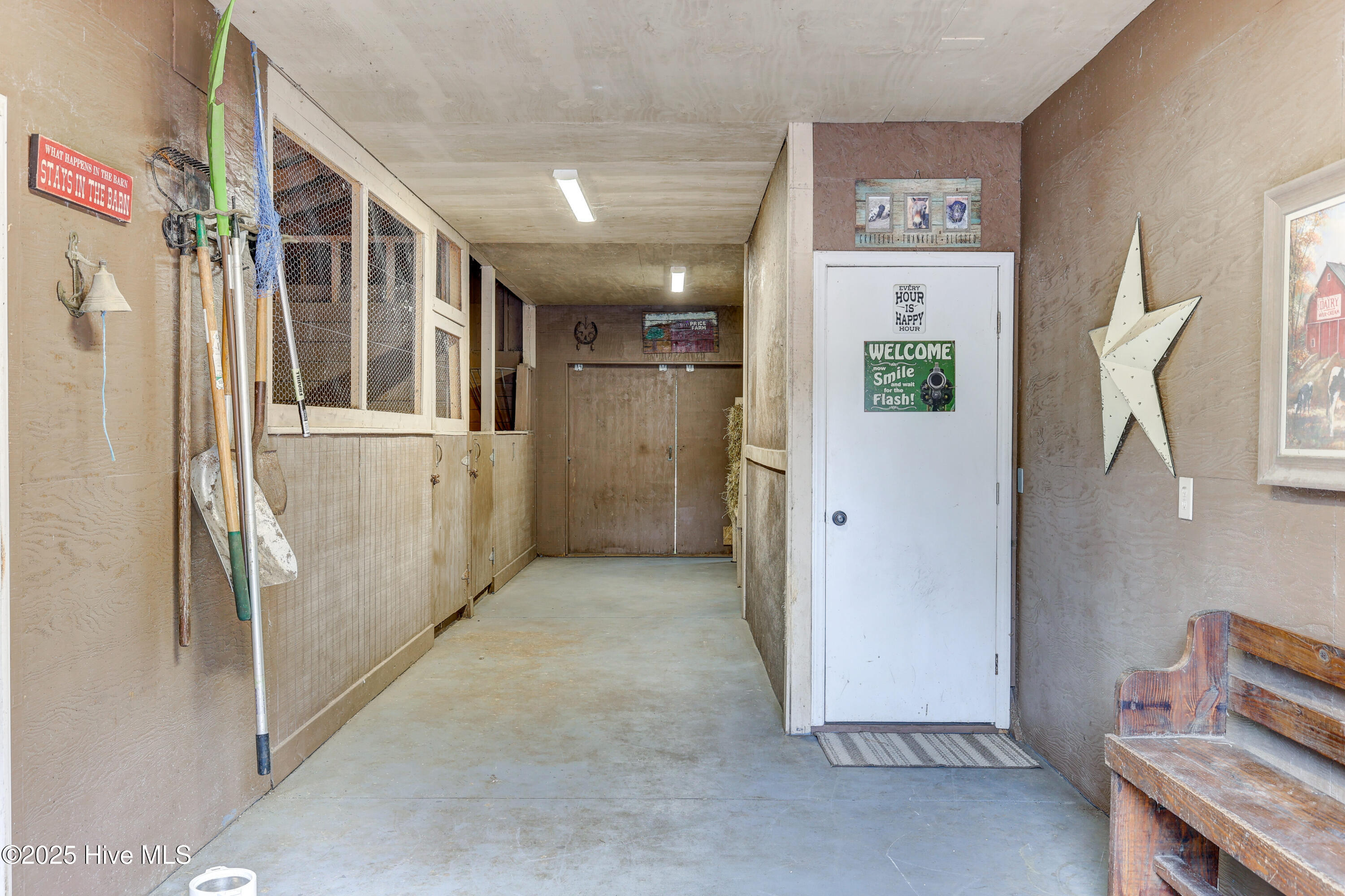 100562127 | Photo 68