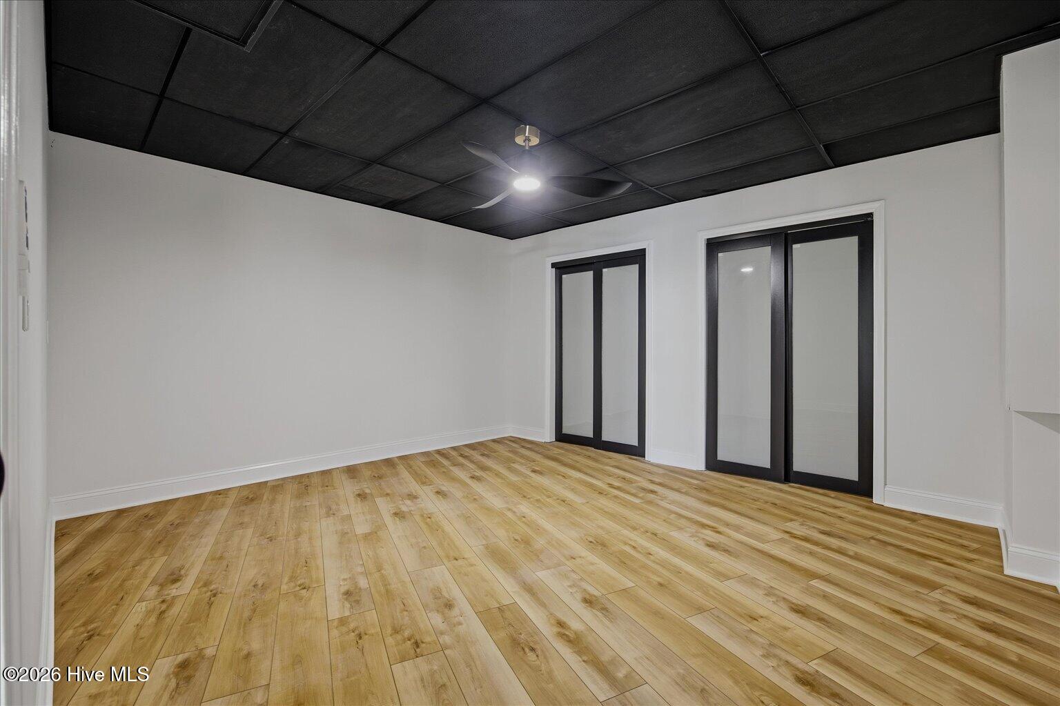 100569224 | Photo 35