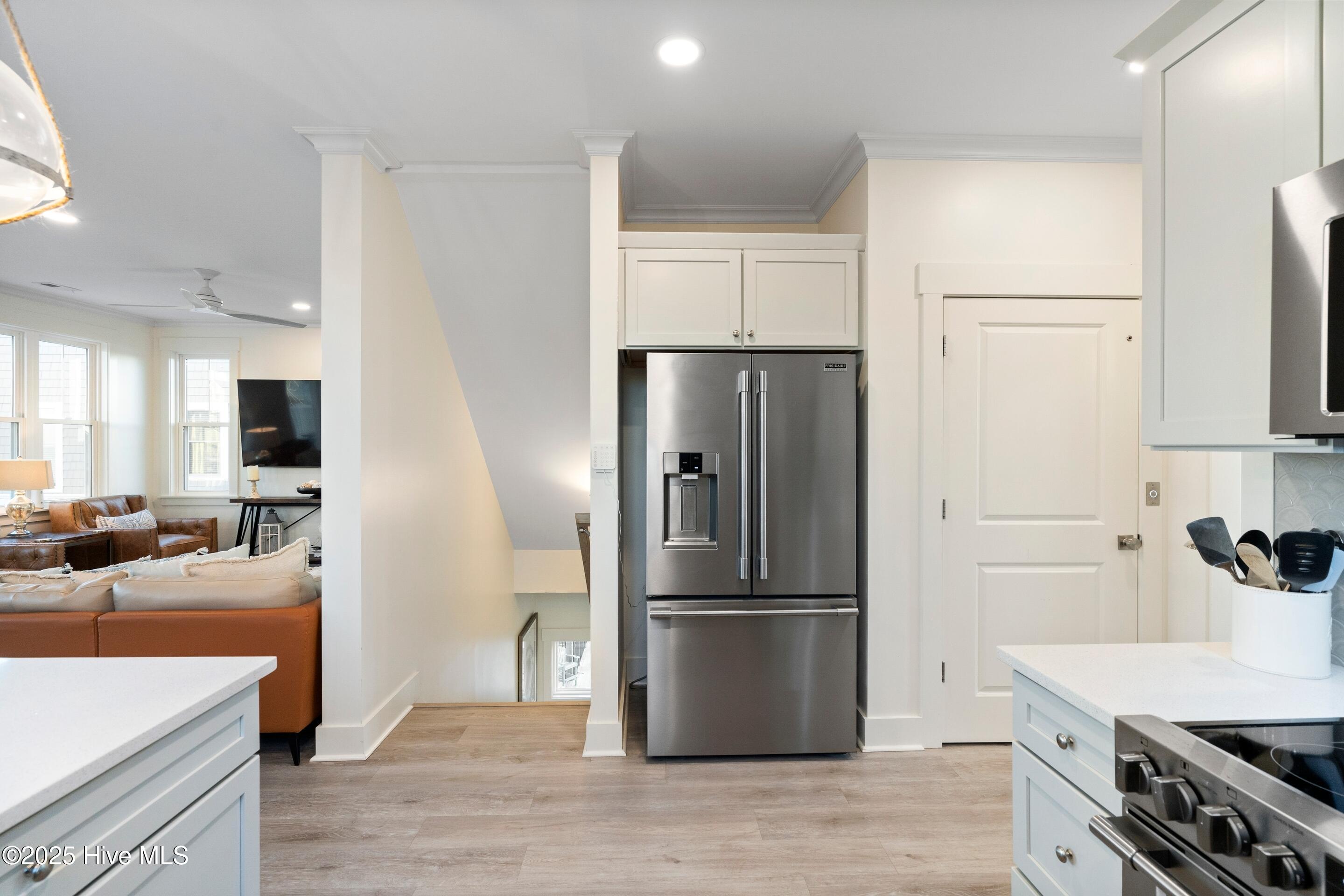 100540590 | Photo 23