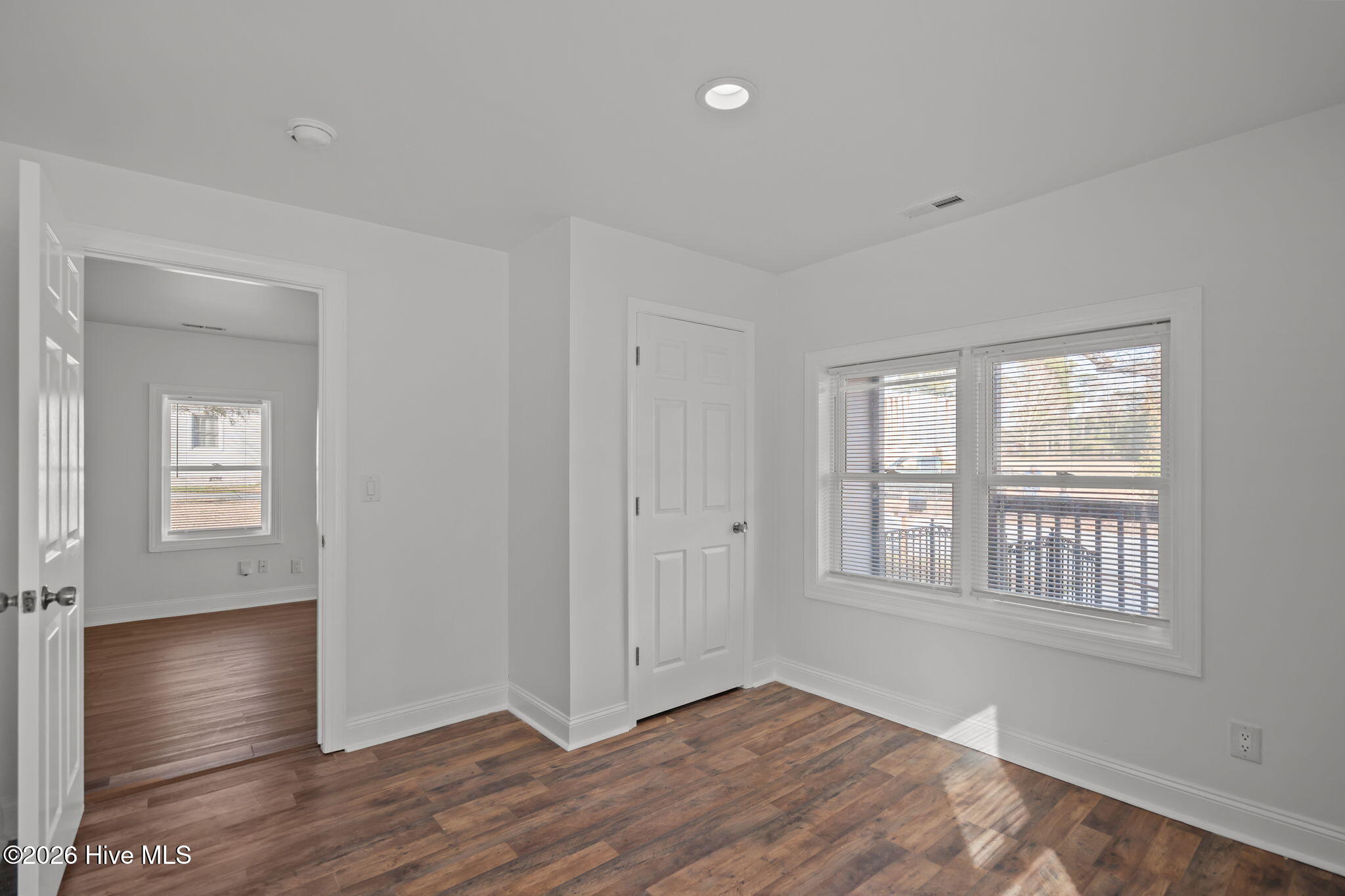 100555774 | Photo 27