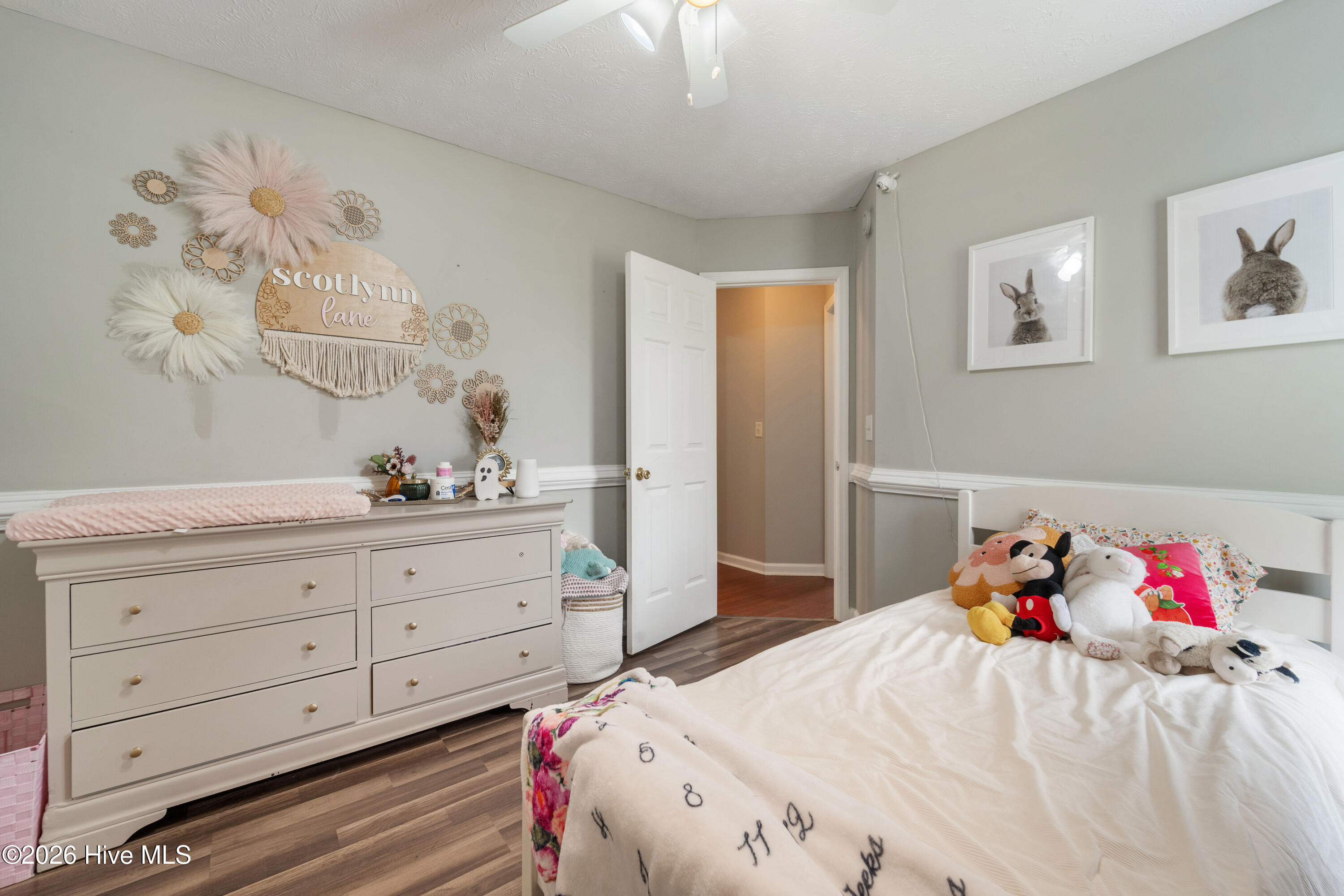 100550973 | Photo 31