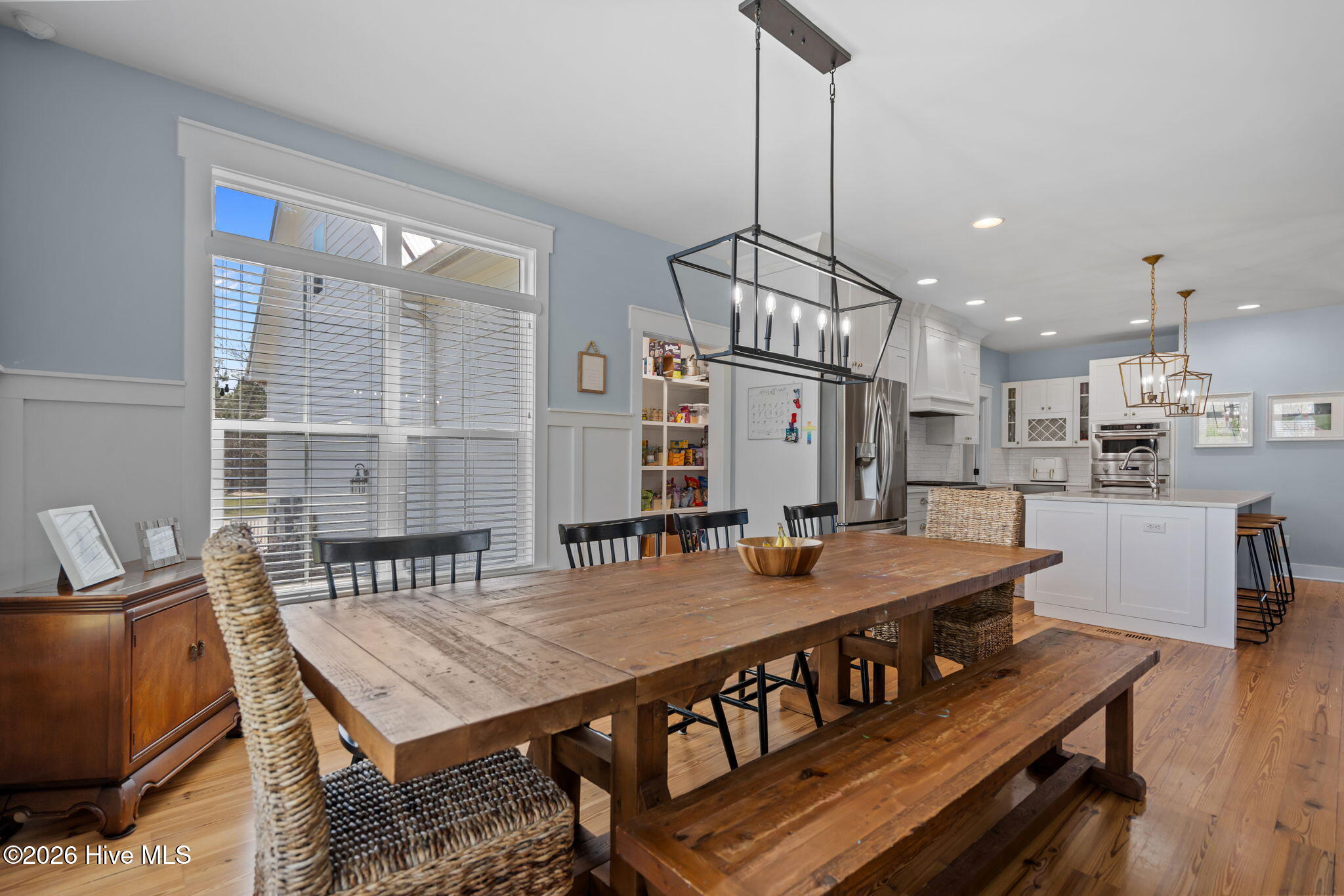 100563591 | Photo 12