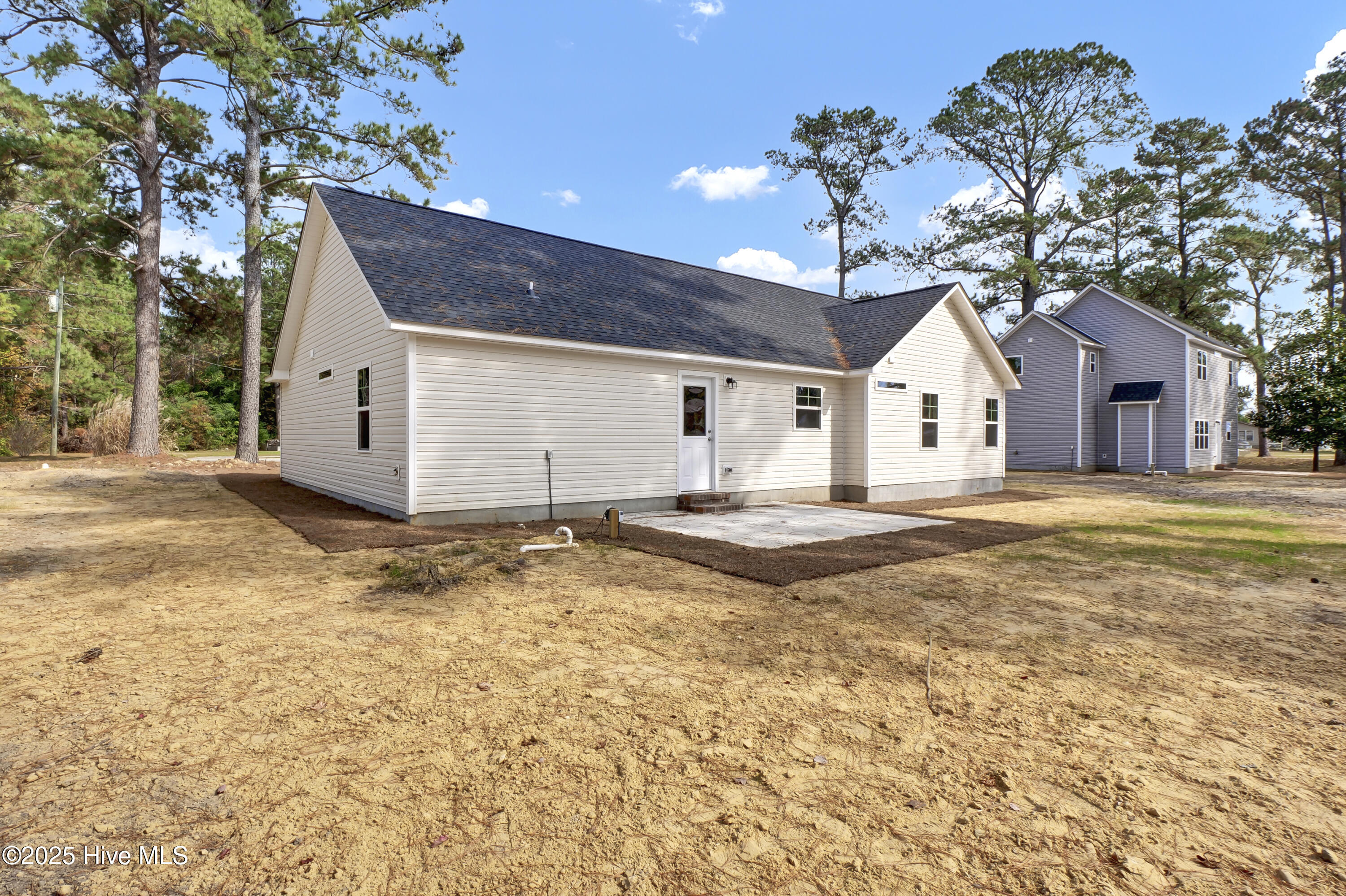 100542873 | Photo 15