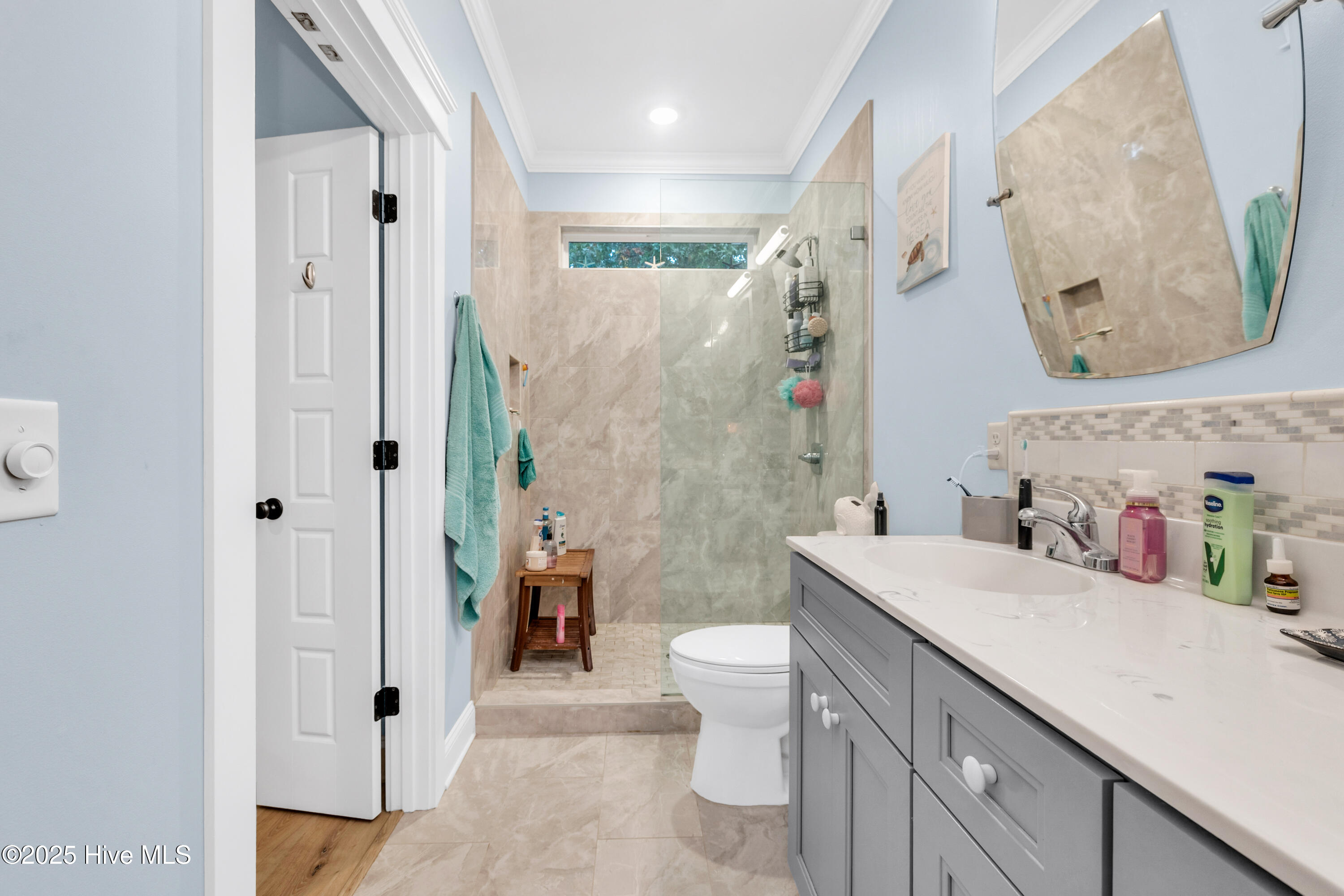 100540432 | Photo 21