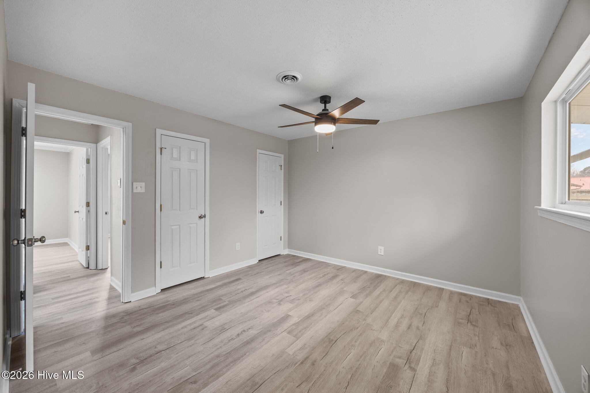 100552306 | Photo 29