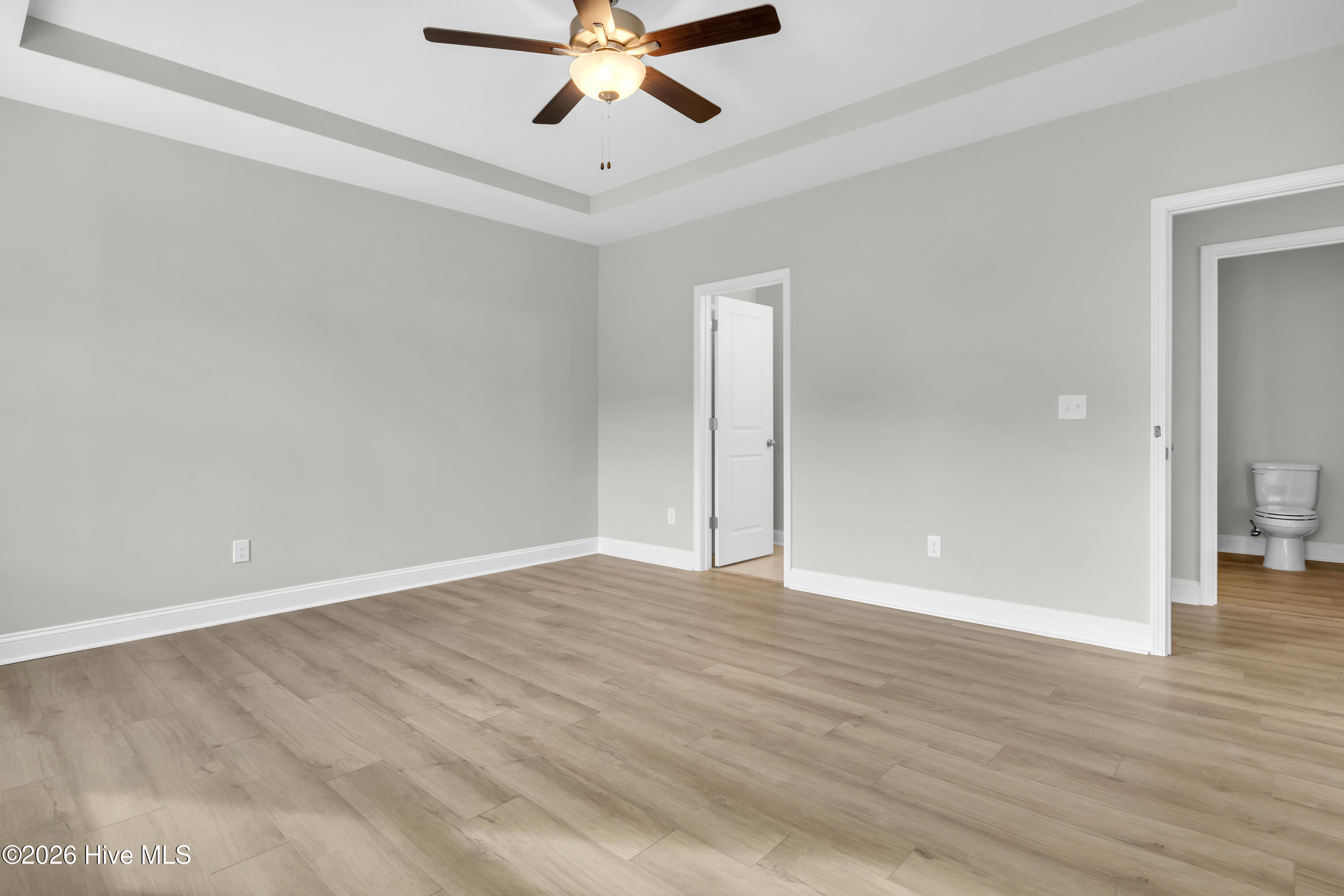 100552791 | Photo 30