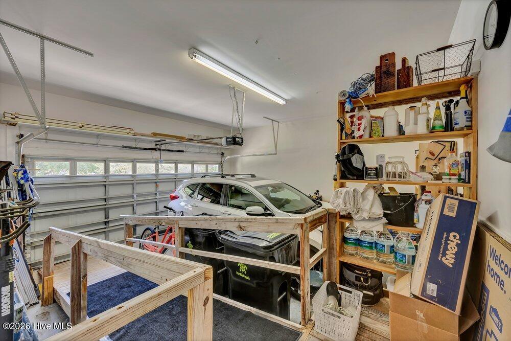 100567820 | Photo 29