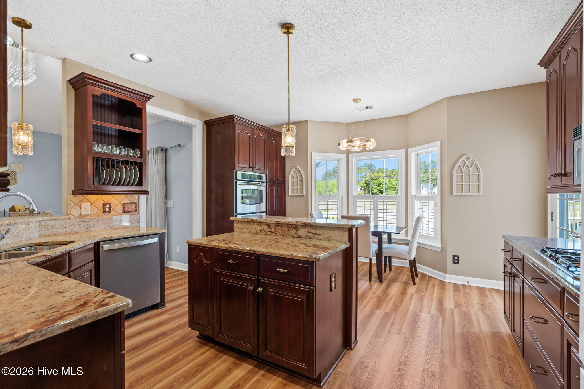 100567256 | Photo 15