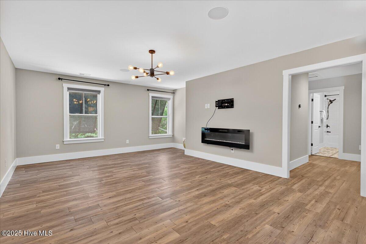 100514096 | Photo 33