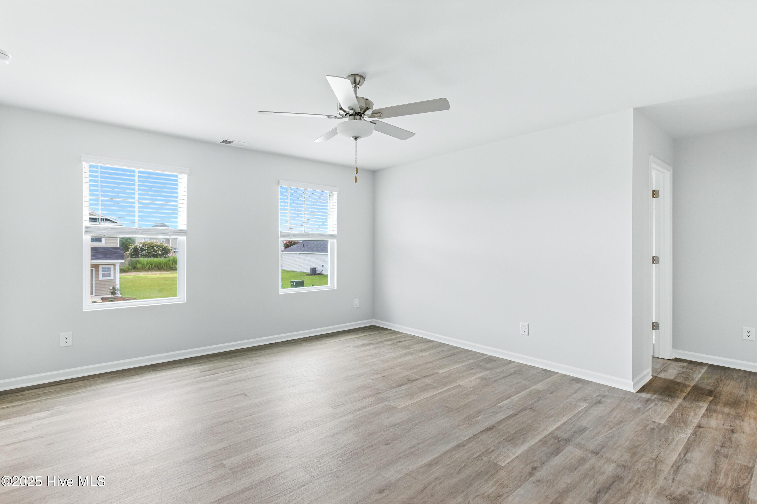 100538143 | Photo 20