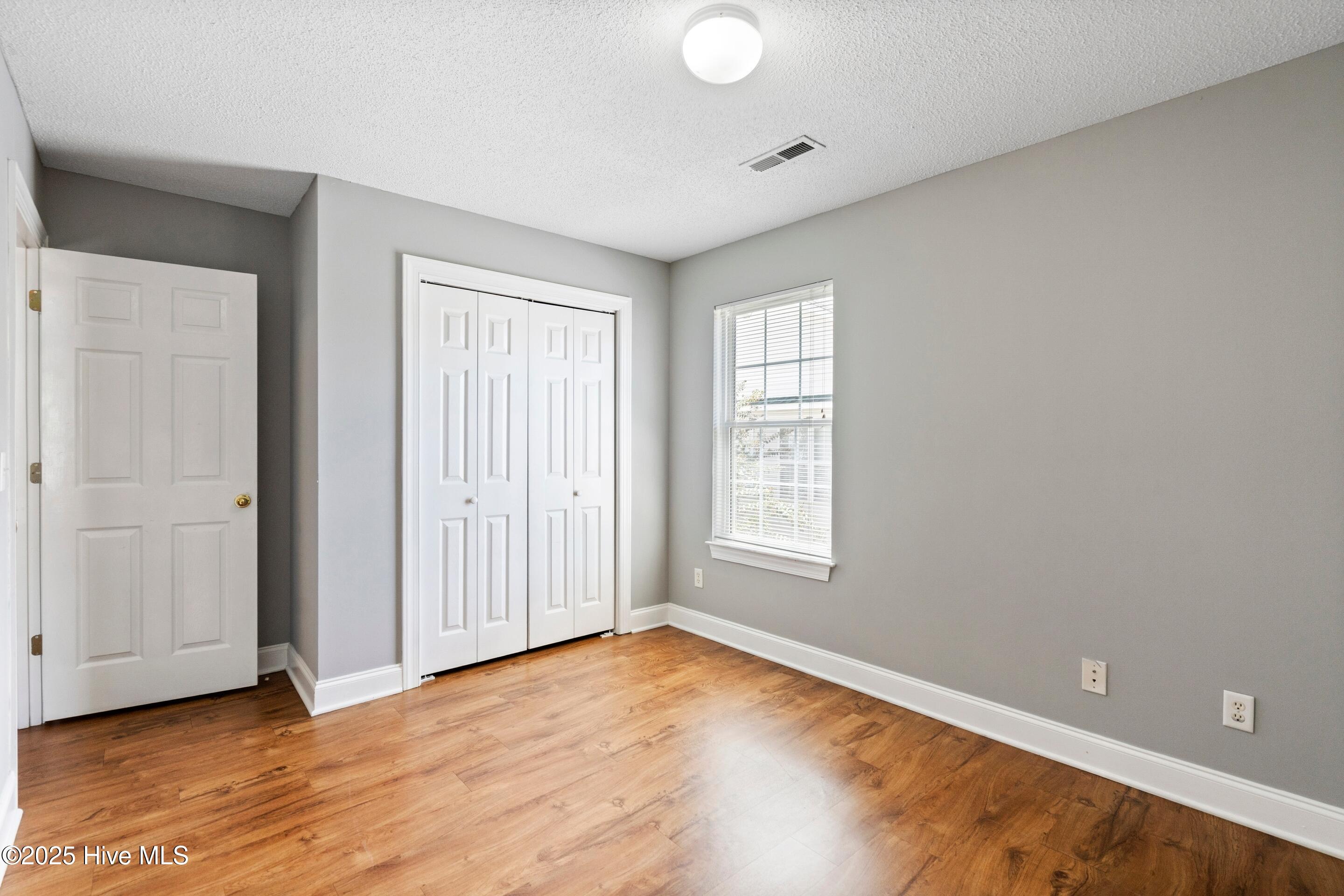 100527871 | Photo 37