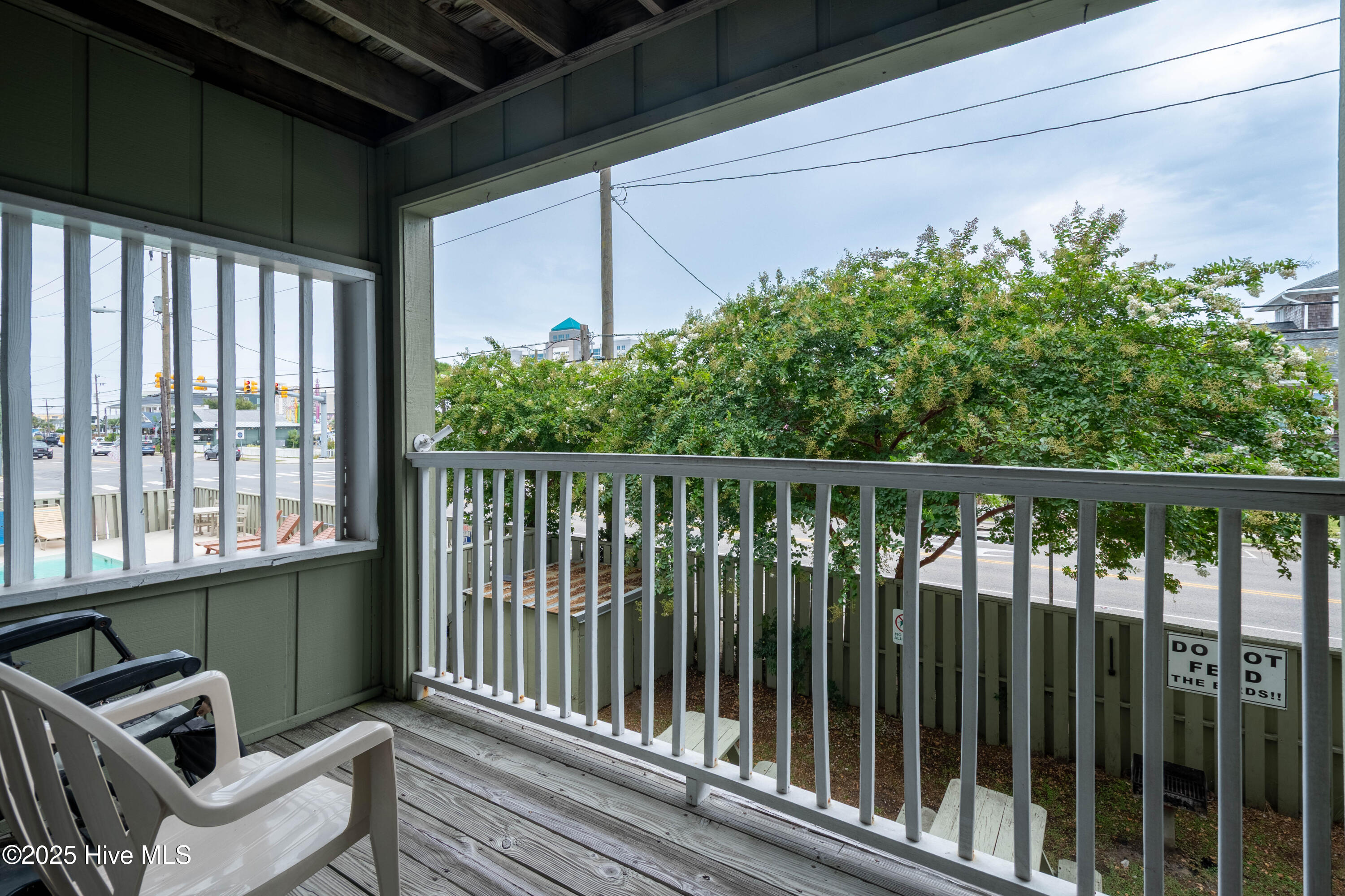 100517828 | Photo 25