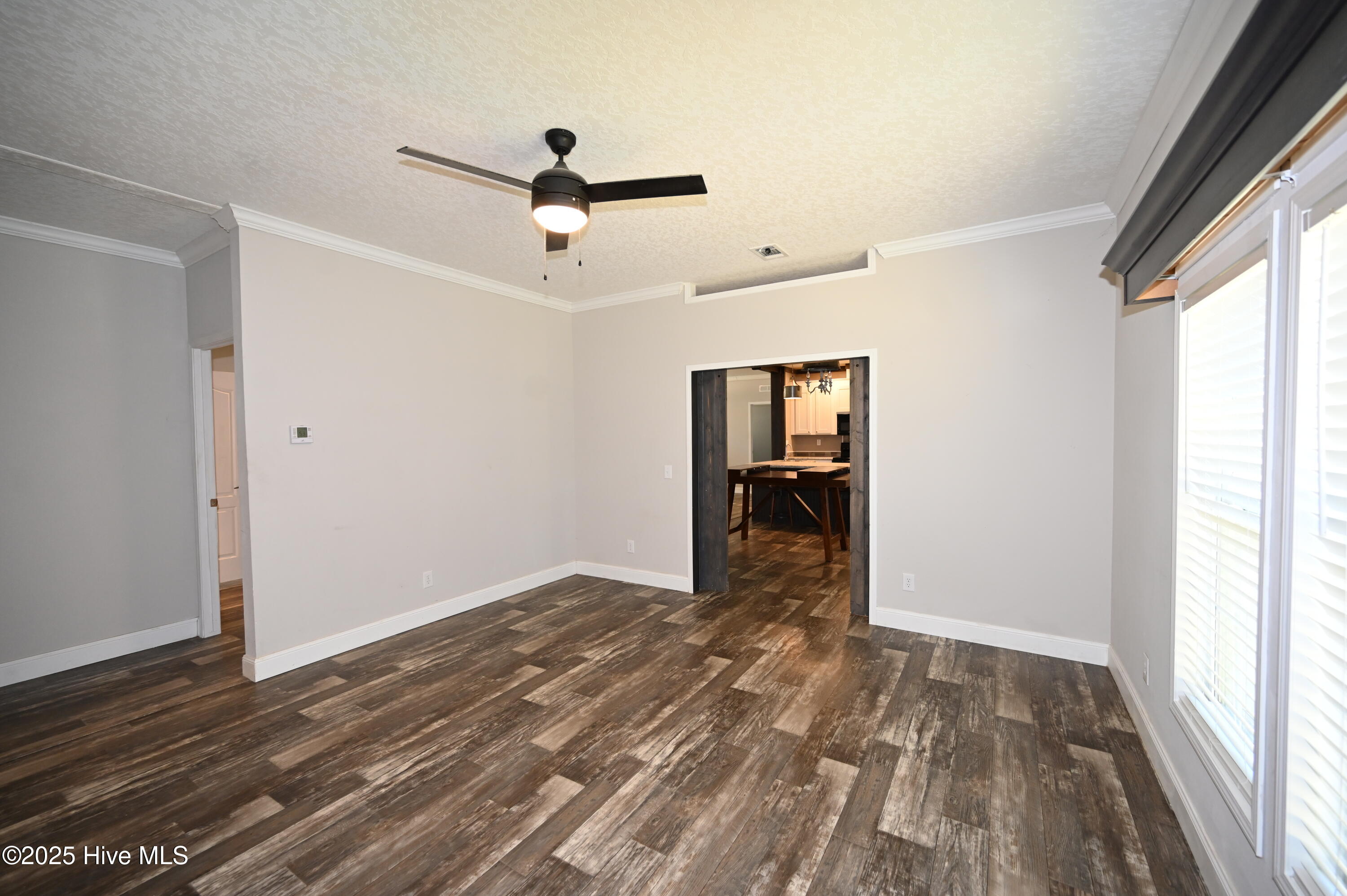 100541262 | Photo 26