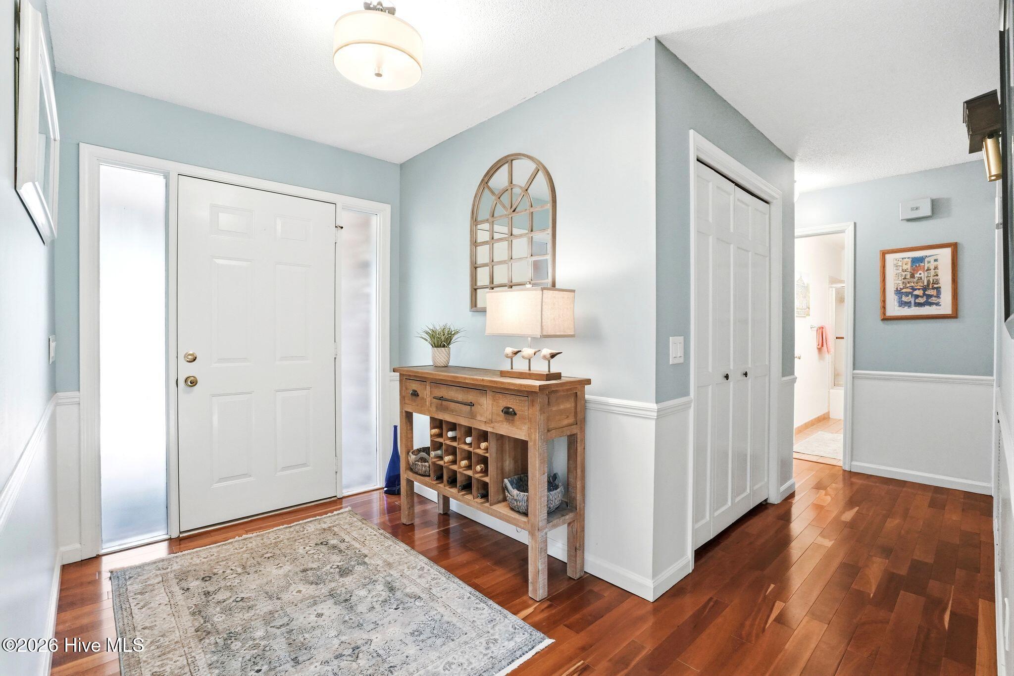 100563763 | Photo 11